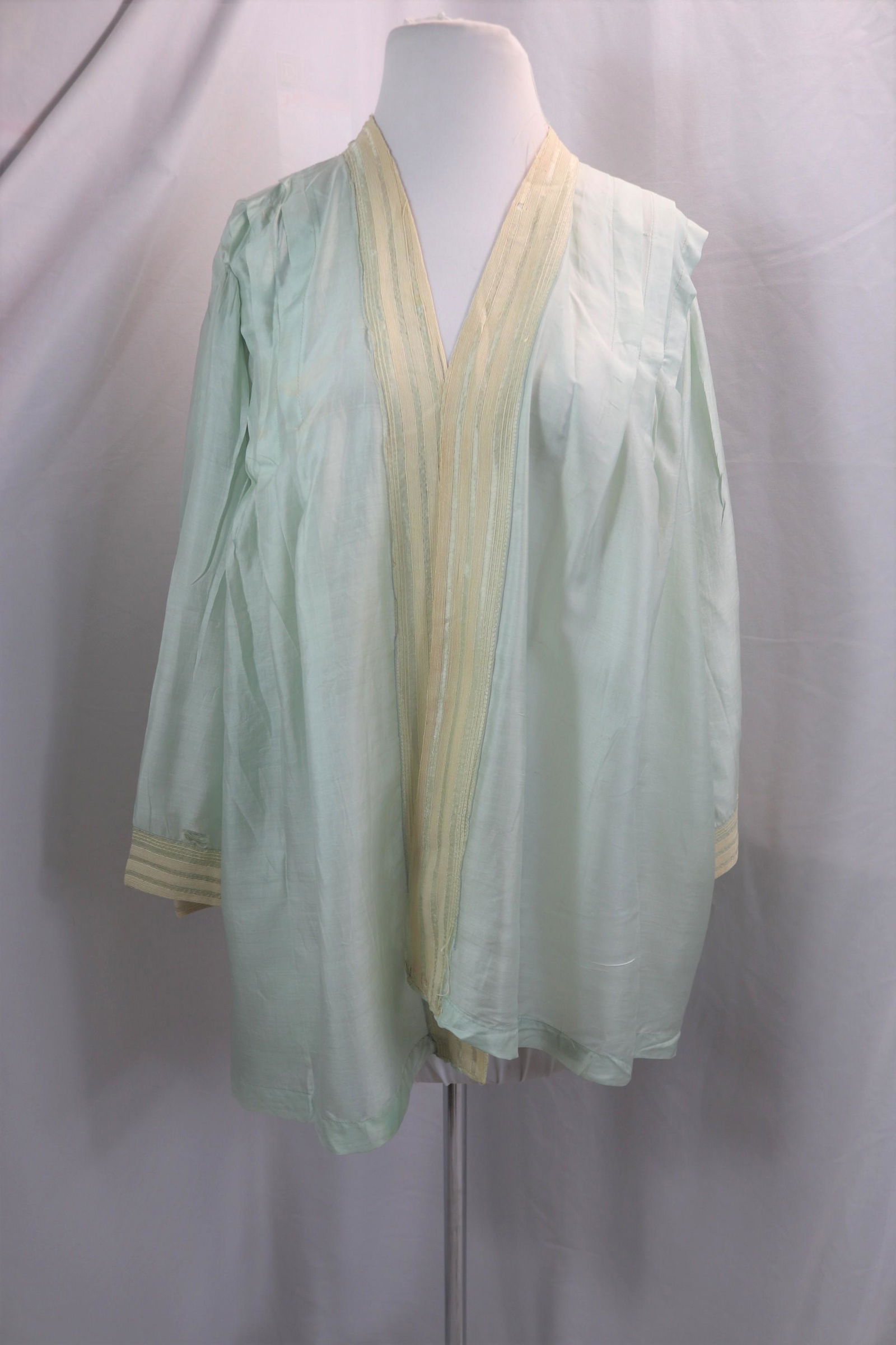 Vintage 1930's Green Silk Bed Jacket (1 of 9)
