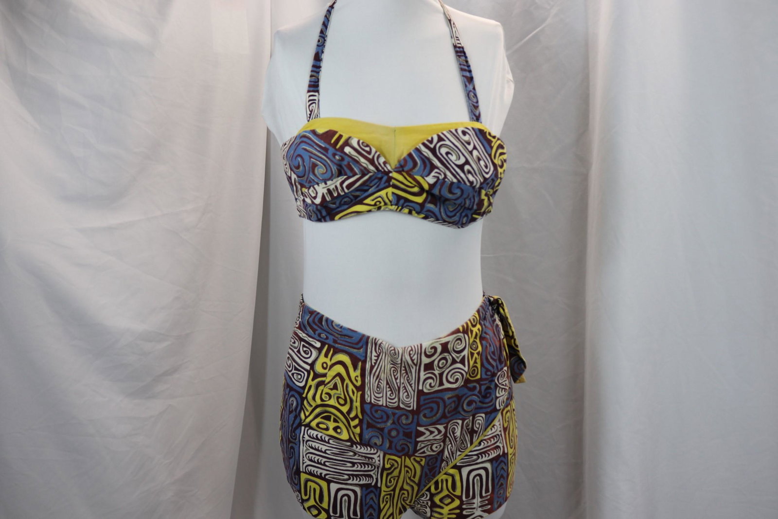 Vintage 1950's Surfriders Hawaiian 2 Piece Bathing Suit (1 of 6)