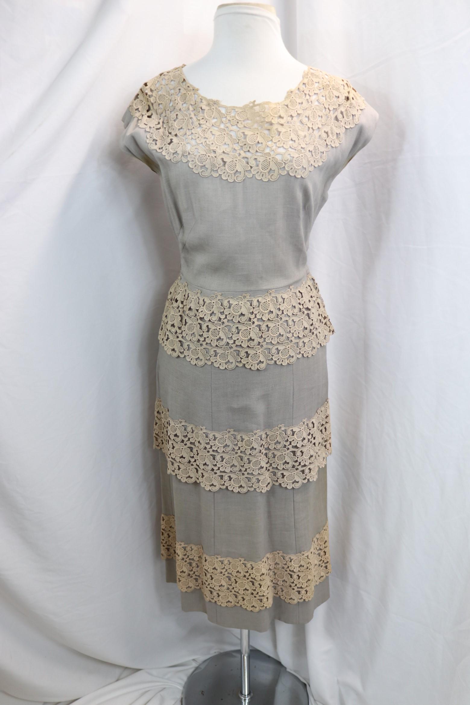 Vintage 1950's Linen and Lace Cocktail Dress: approx. 38 bust, 27 waist, underarm stains, see photo's