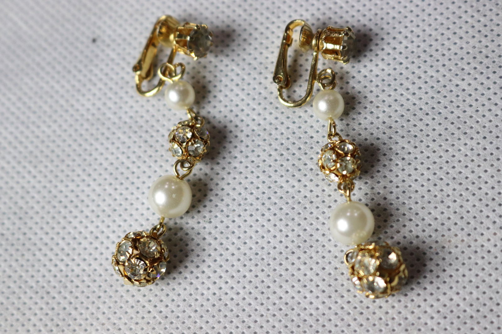 Vintage Pearl Beaded & Crystal Dangle Earrings (1 of 2)
