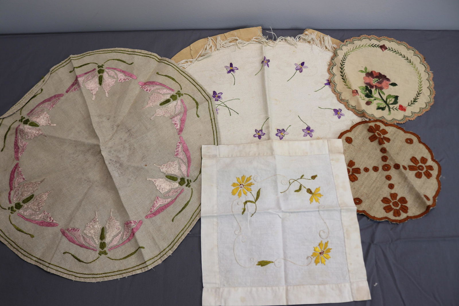 Lot of 5 Embroidered Linens, Arts & Crafts & Society Silk (1 of 6)