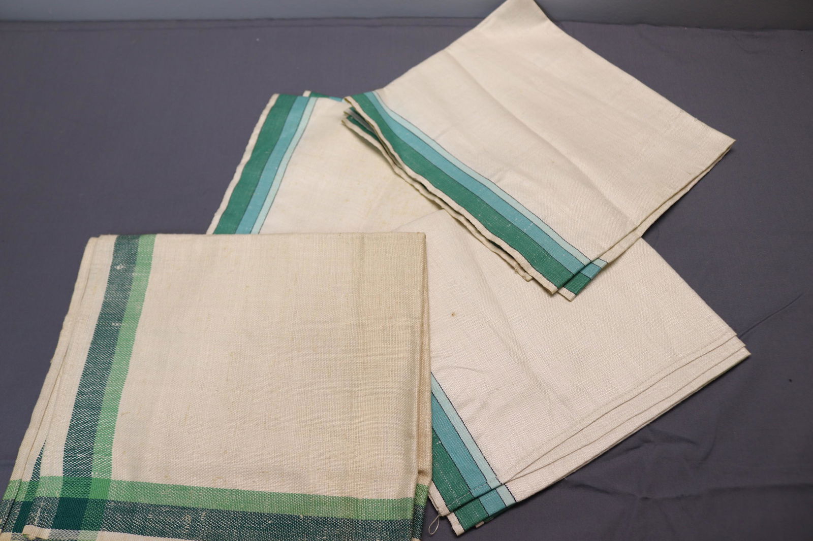 Lot of 4 Old Store Stock Vintage Striped Linen Kitchen Towels: see photo's