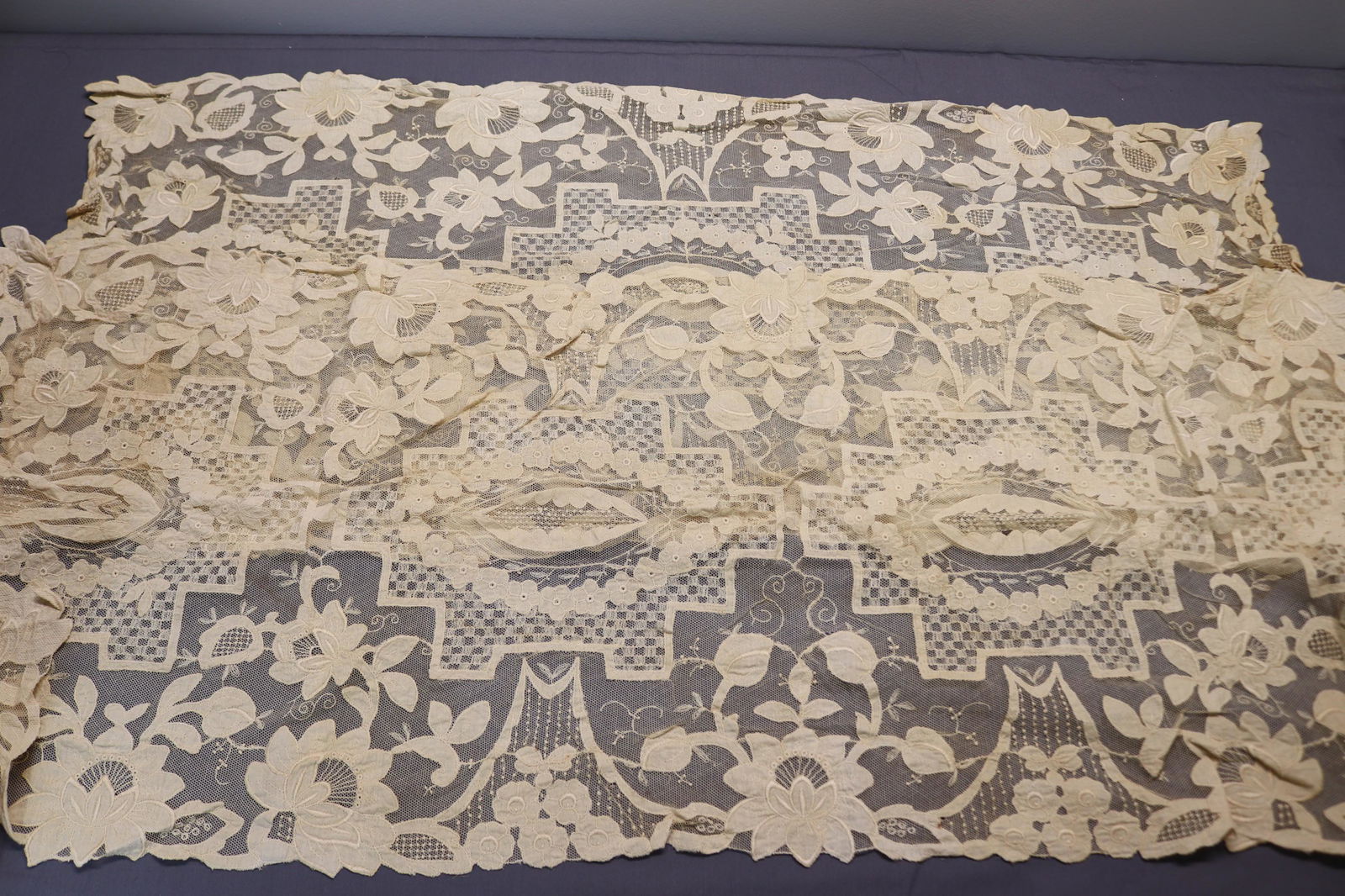 Pair of Antique Lace Table Runners (1 of 10)