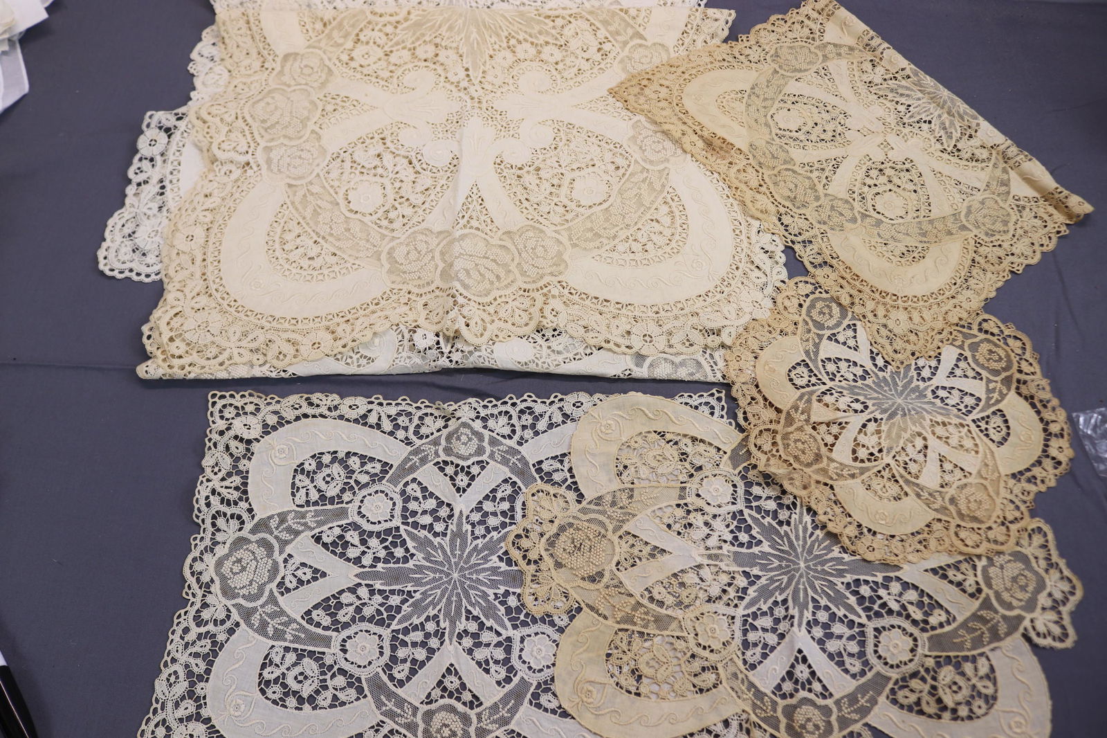 Antique Mixed Lace Runners & Doilies Set (1 of 13)