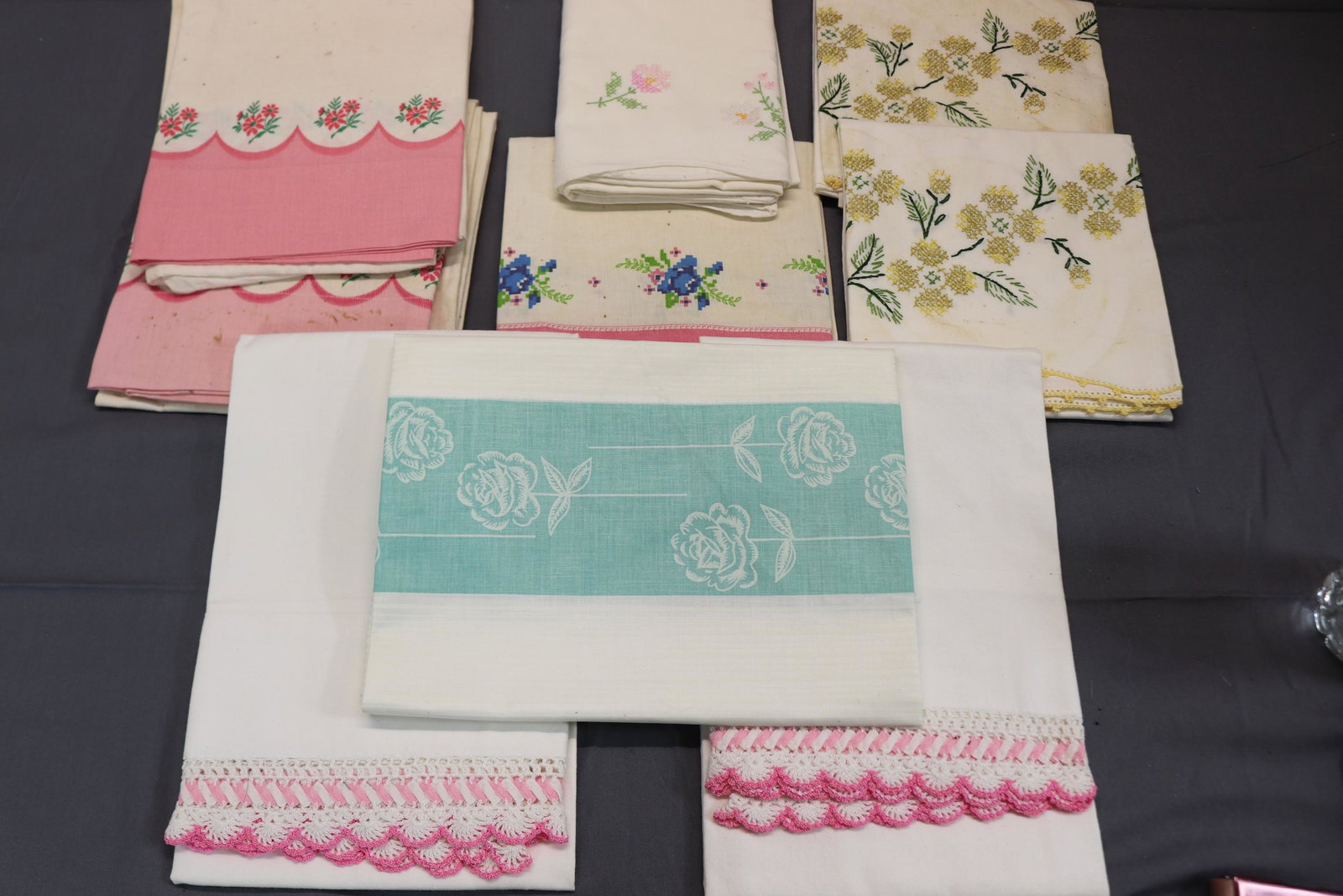 Lot of 9 Vintage Pillow Cases with Embroidery & Printed (1 of 16)