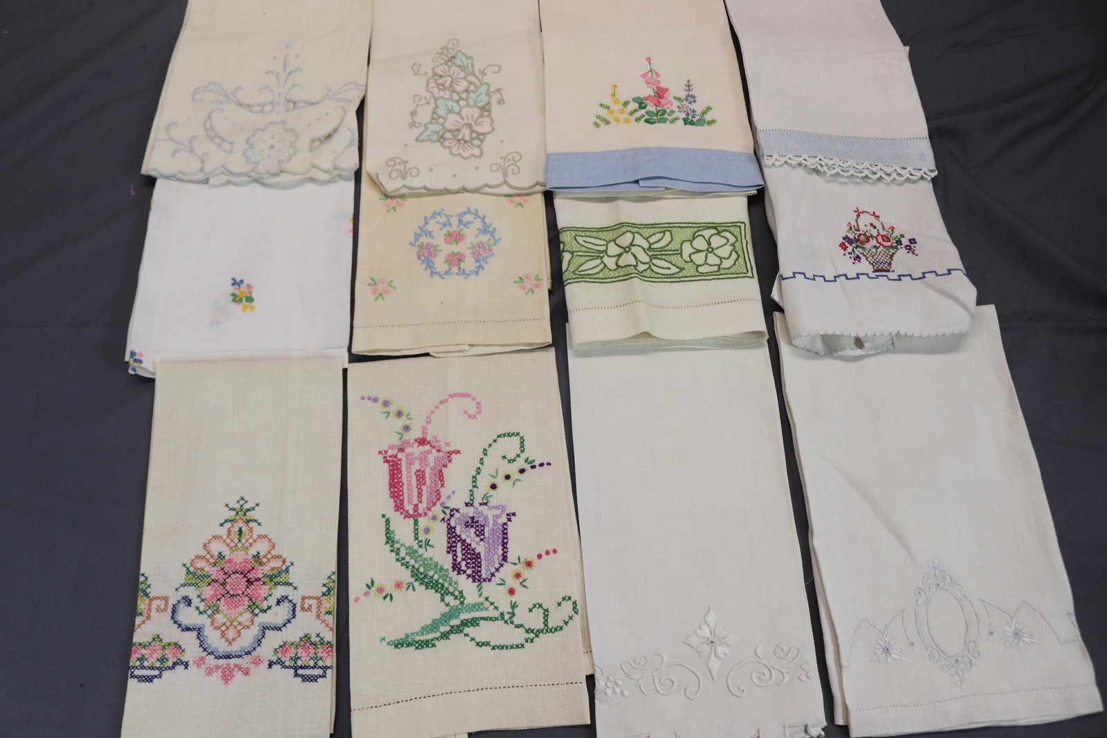 Lot of 12 Vintage Hand Towels, Some Old Store Stock (1 of 7)