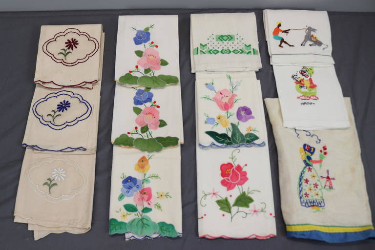 Lot of 12 Vintage Embroidered Hand Towels (0214) on Feb 05, 2023