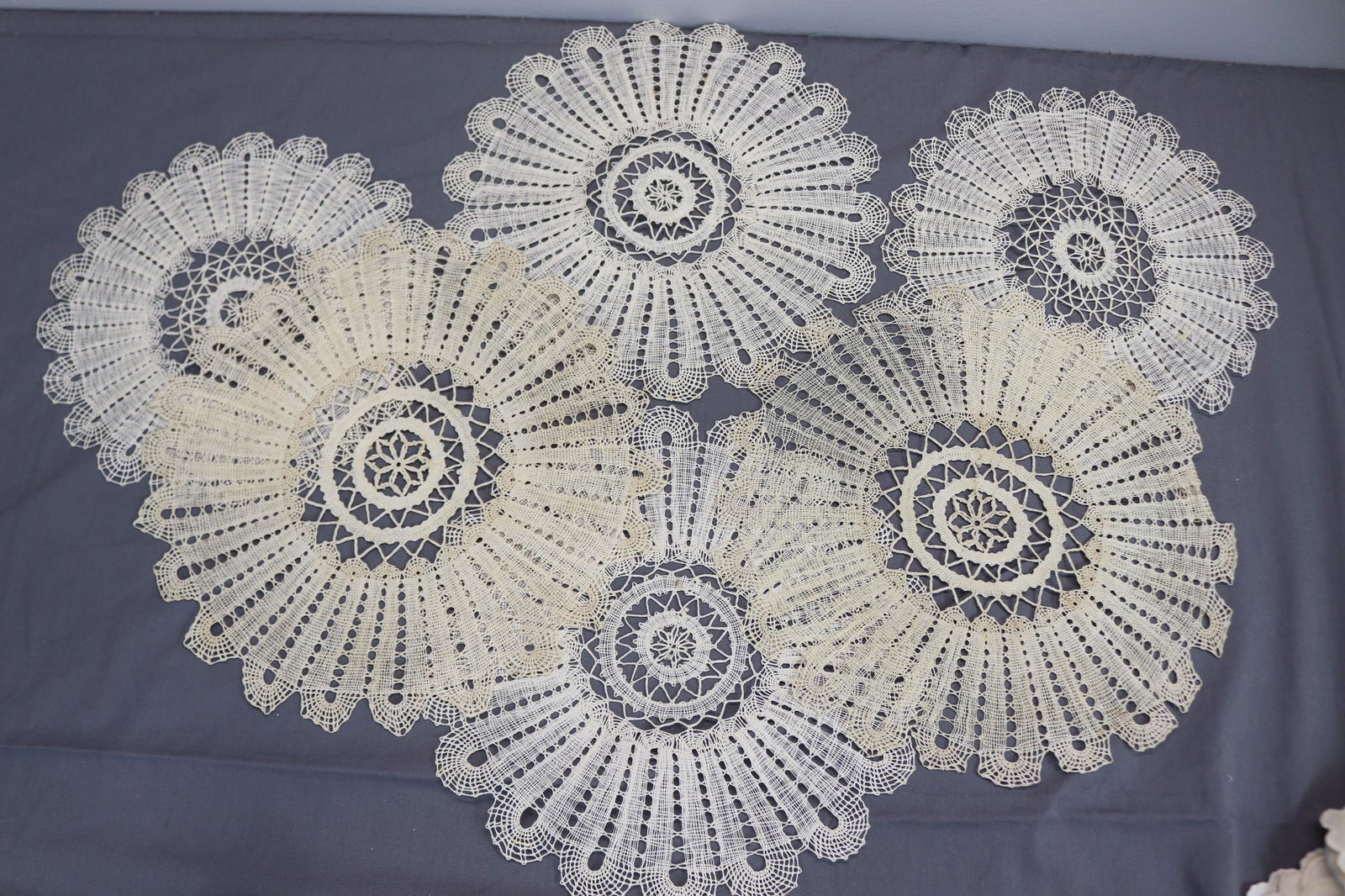 Lot of 6 Vintage Matching Needle Lace Doilies: approx. 8 and 10 inches, see photo's