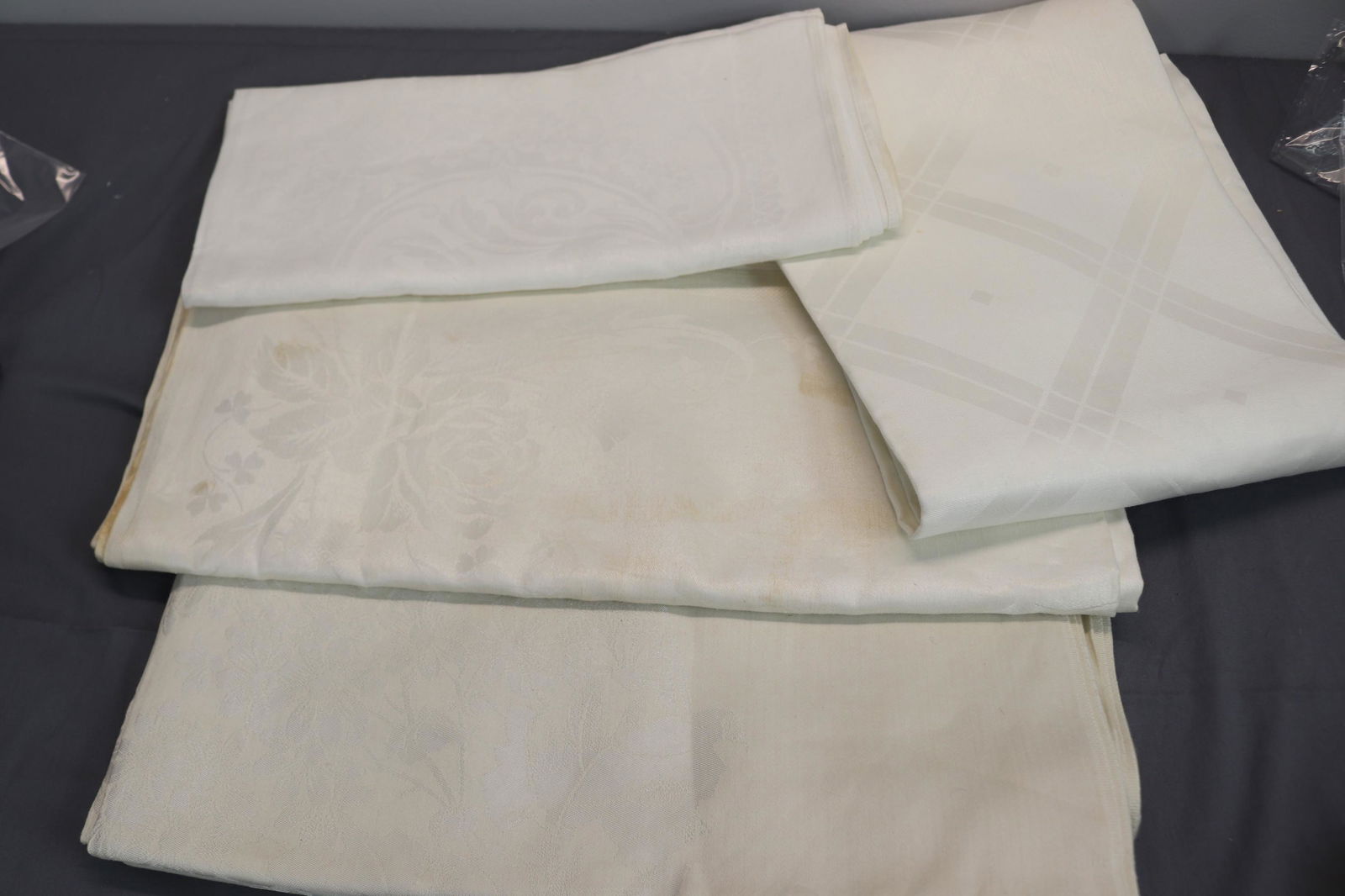 Lot of 4 Vintage Damask Linen Tablecloths (1 of 5)