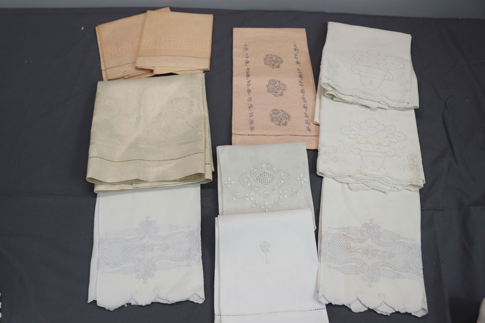 Lot of 10 Vintage Hand Towels Some Pairs & Old Stock: see photo's