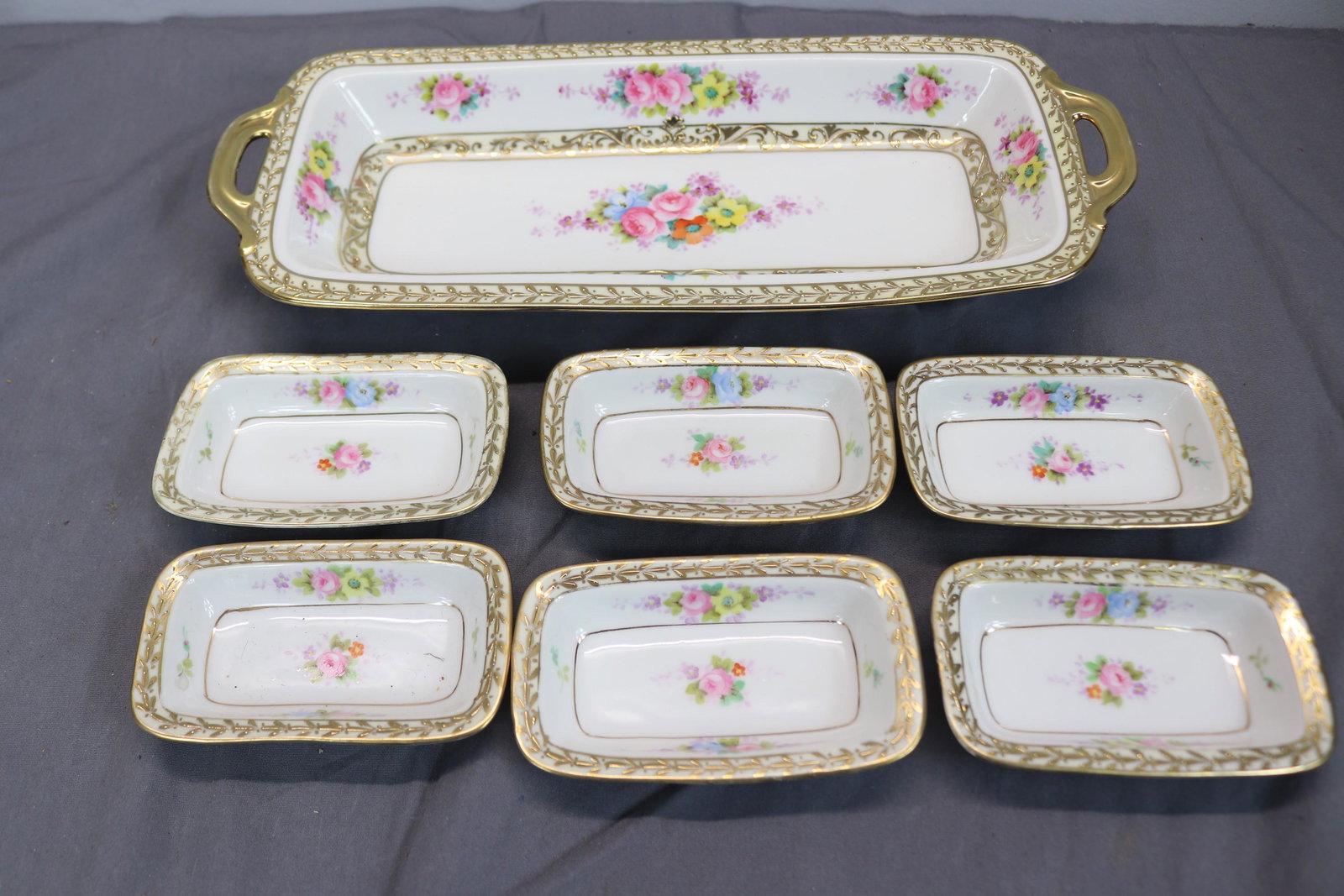 Vintage Hand Painted Nippon Serving Set: approx. 12 1/4 handled bowl, 4 1/4 small plates, see photo's