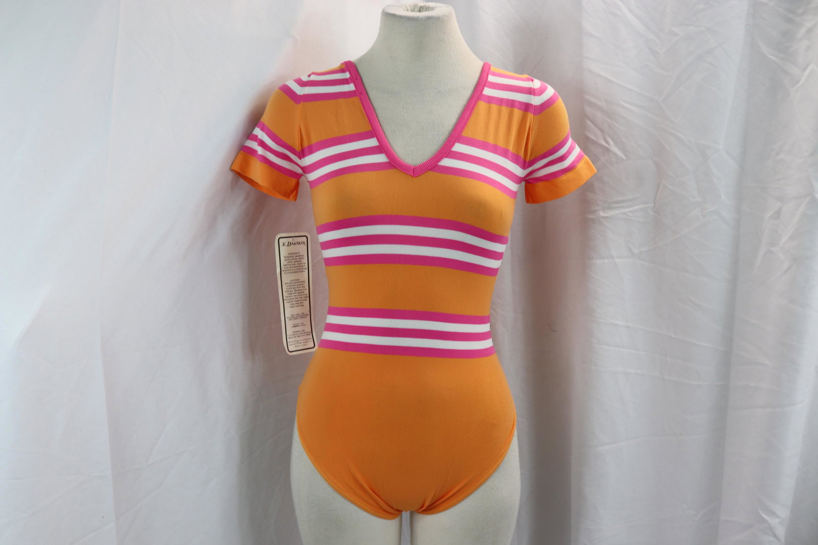 Vintage 1970's Danskin Stripped Leotard: approx. 28 bust, will stretch, good condition with original tags, see photo's