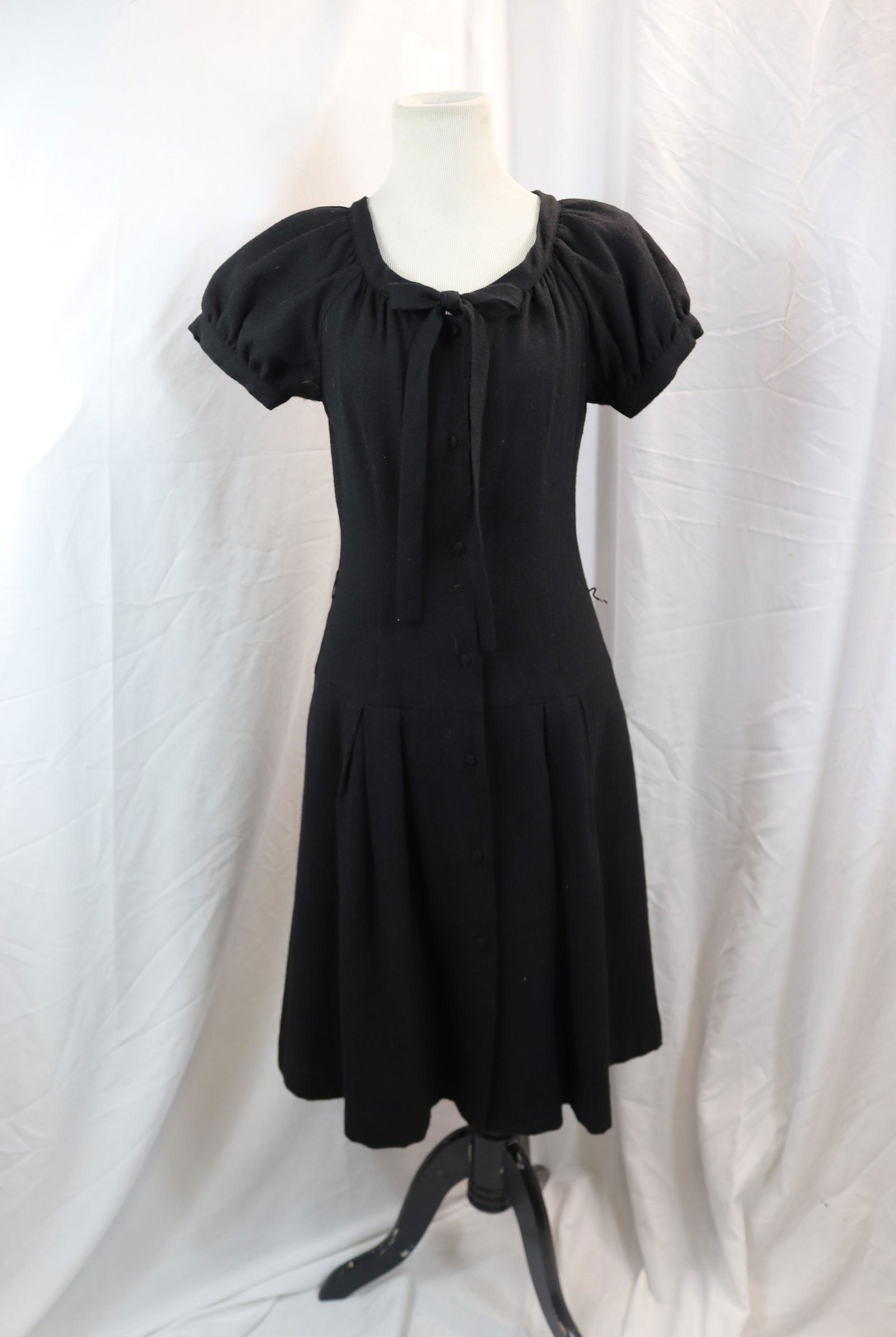 Vintage 1950's Style Hellen Wang Black Wool Dress (1 of 9)