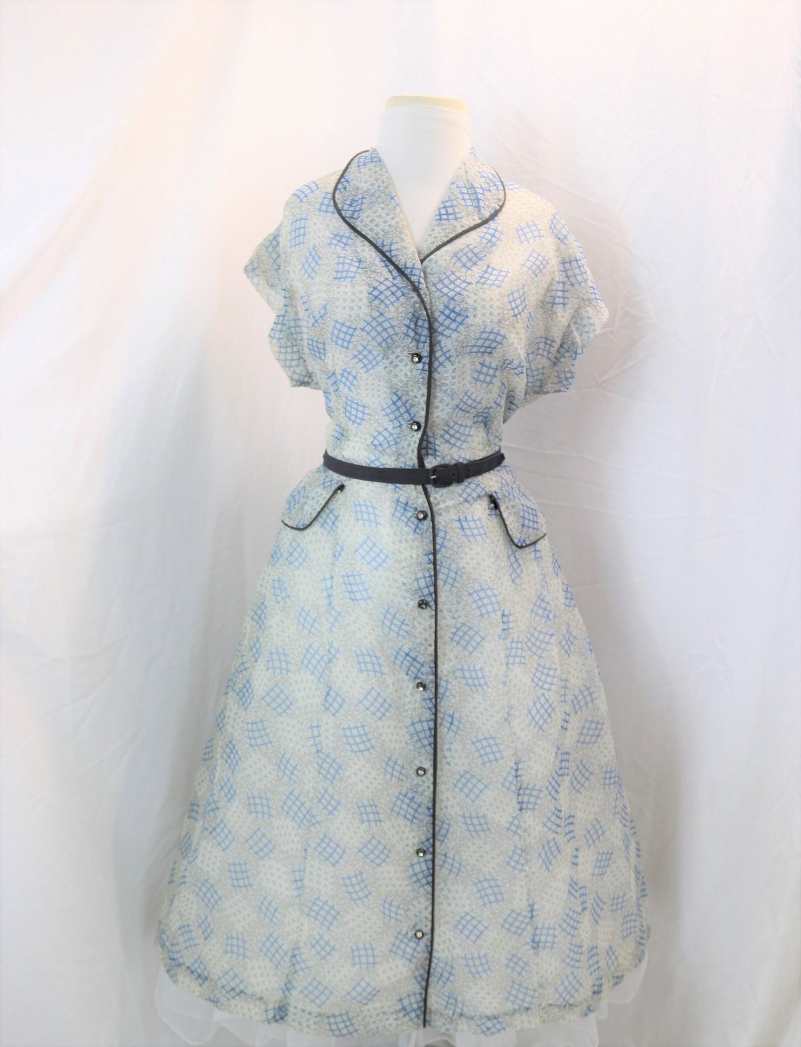 Vintage 1950's Sheer Fit & Flare Shirt Waist Summer Dress: approx. 44 bust, 34 waist, small seam repair needed at arm, see photo's