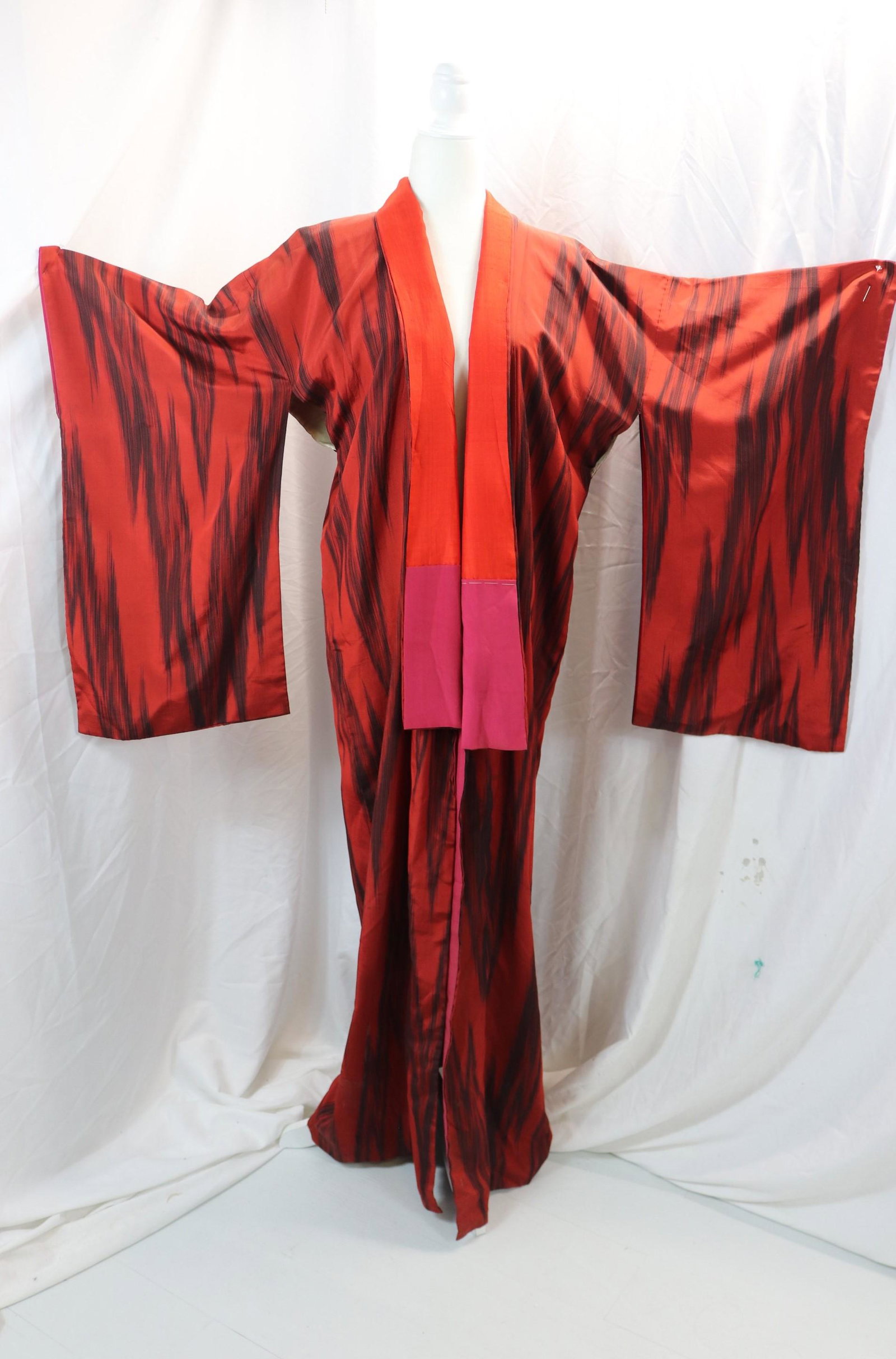 Vintage Kimono Red with Black Stripe (1 of 9)
