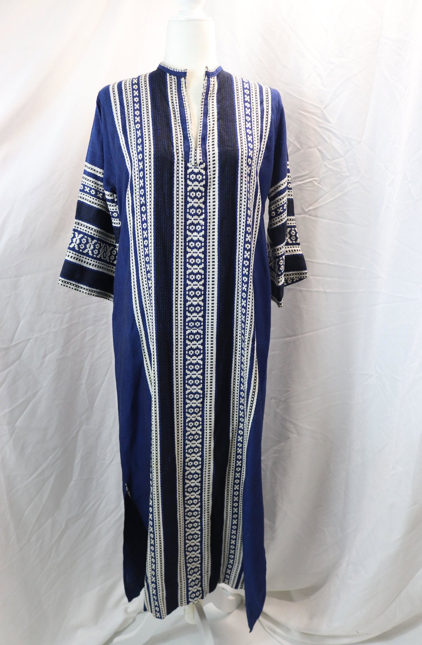Vintage 1970's Kostas & Barbara Donta Woven Cotton Caftan: approx. 40 bust, 38 waist, good condition, see photo's