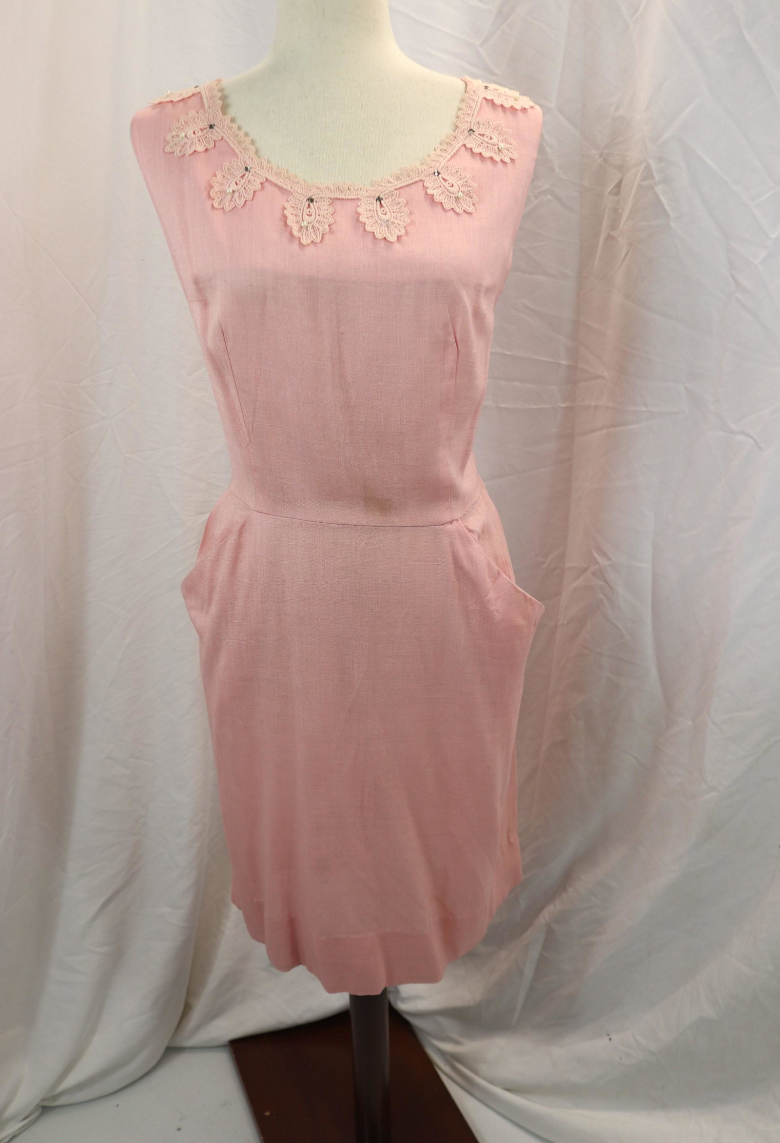 Vintage 1960's Pink Linen Dress with Lace & Rhinestones: approx. 44 bust, 34 waist, a couple small holes, see photo's