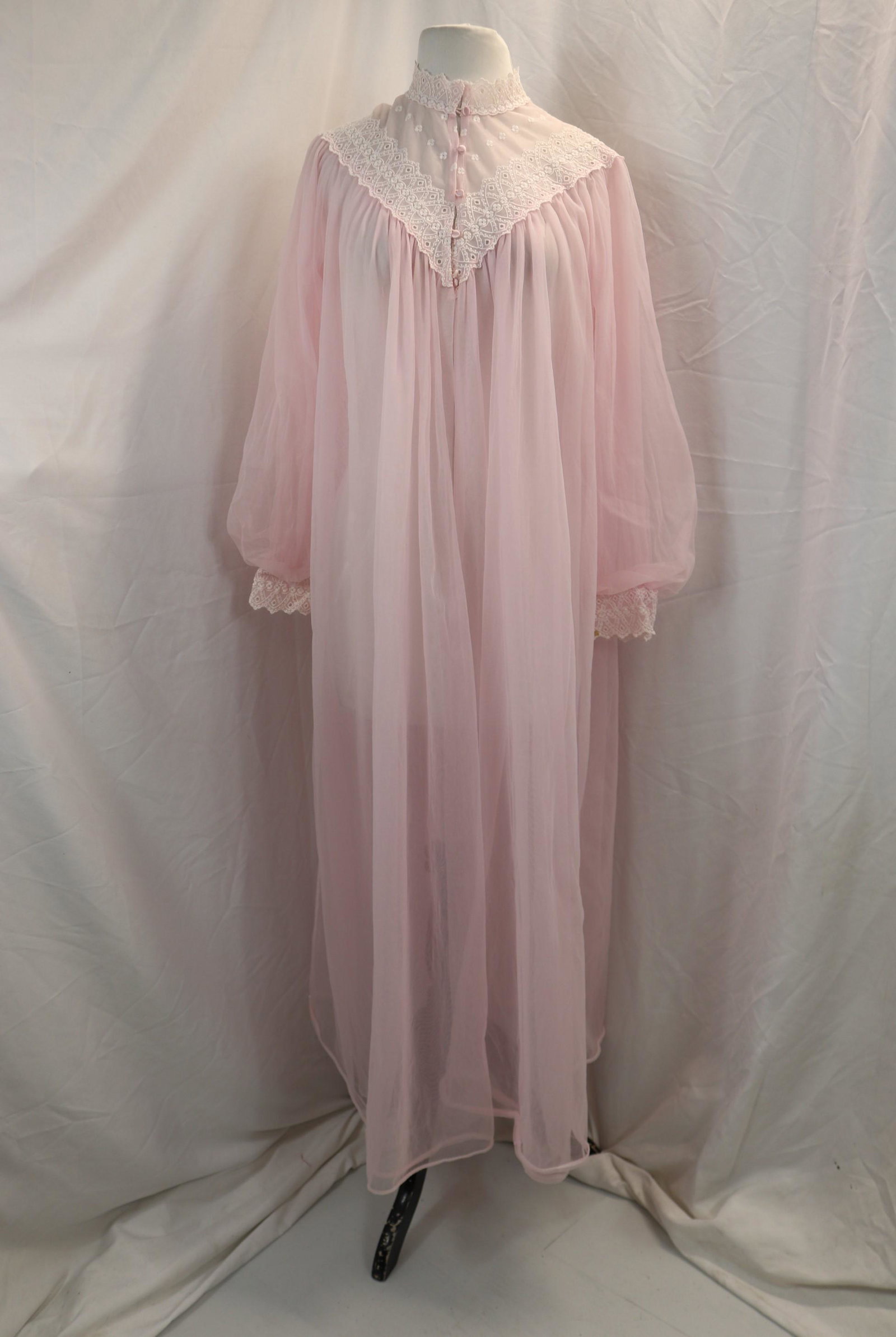 Vintage 1950's Pink Nylon & Lace Full Length Bathrobe: approx. 44 bust, larger waist, good condition, see photo's