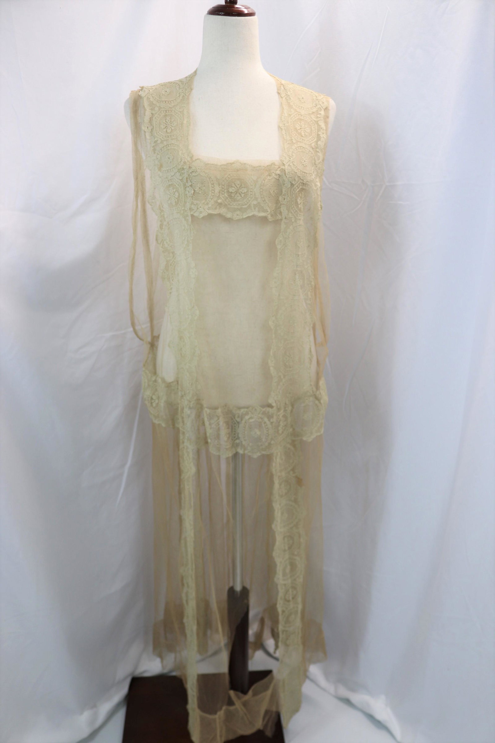 Edwardian lace & tulle dress: approx. 36 bust, 50 waist, some rust stains, torn, see photos