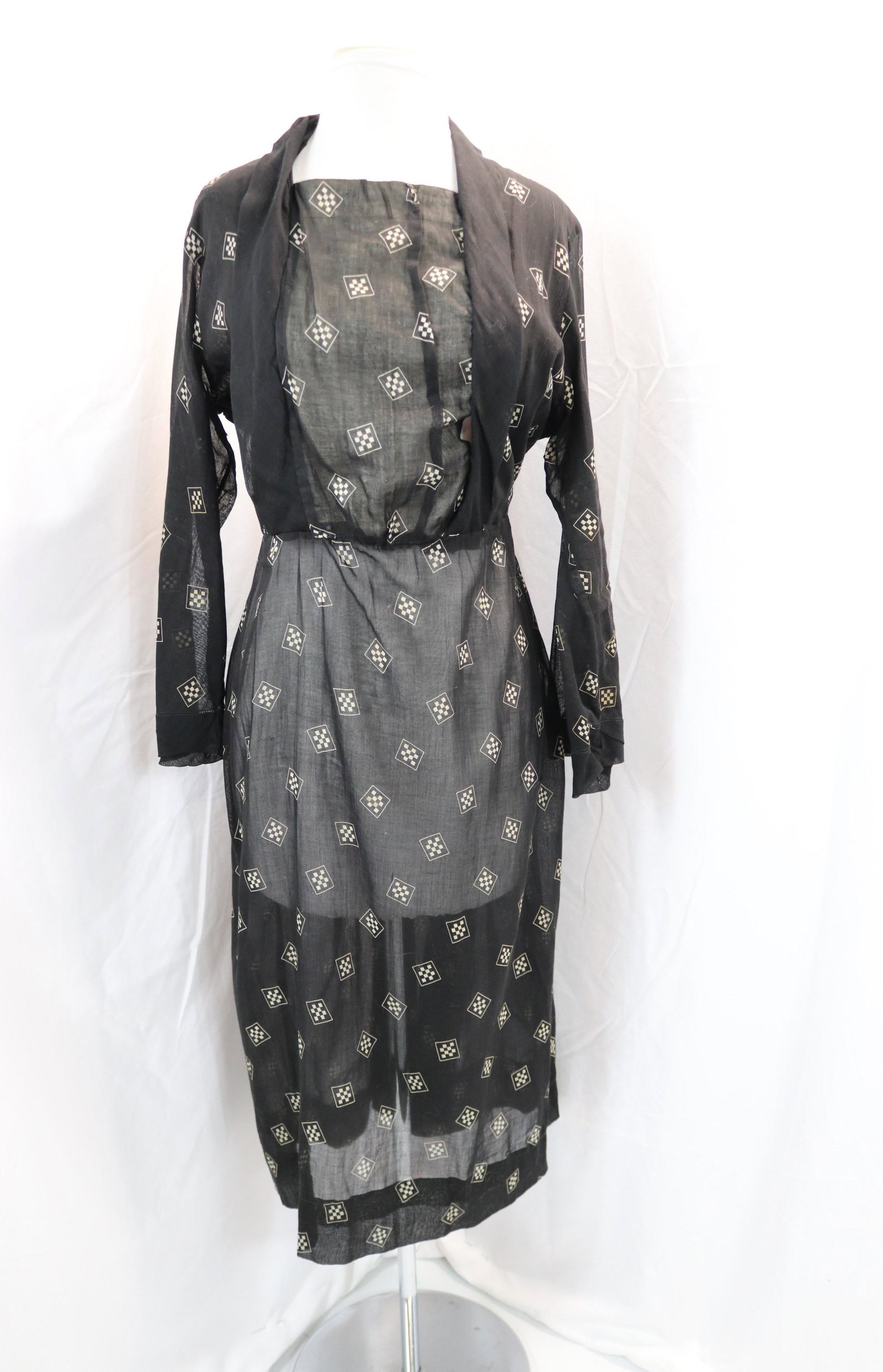 Edwardian black with checkered print evening dress: approx. 42 bust, 40 waist, needs belt at waist, small holes, see photos
