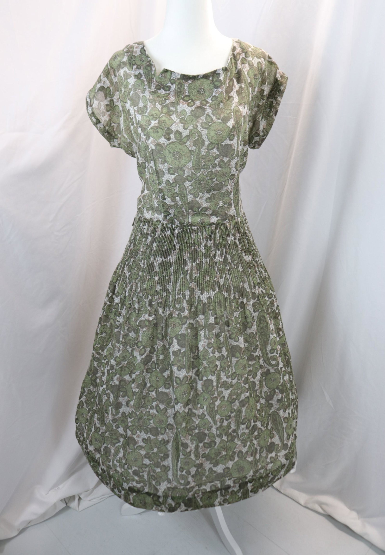 vintage 1950's green sheer cotton accordion pleated pouf dress: approx. 40 bust, 30 waist, in good condition, see photos