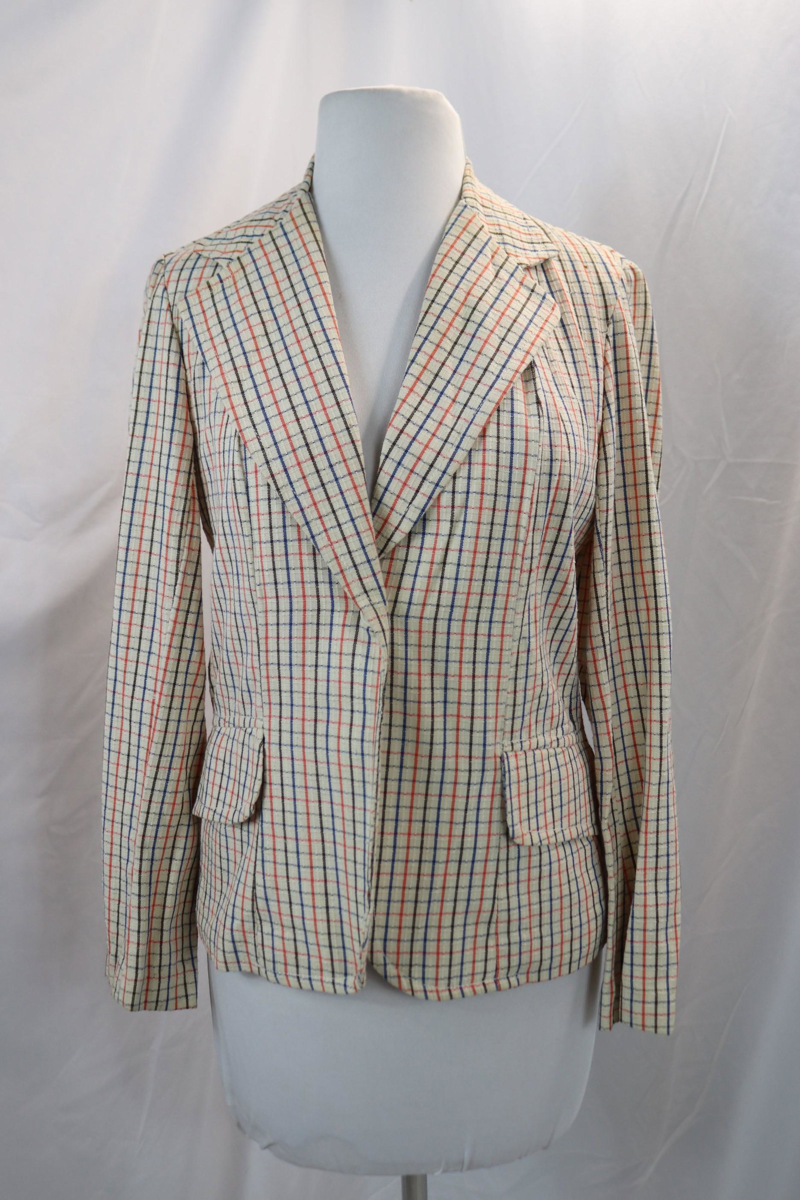 vintage 1970's Verona ladies sport jacket: approx. 36 bust, 32 waist, couple of small spots near shoulder, see photos