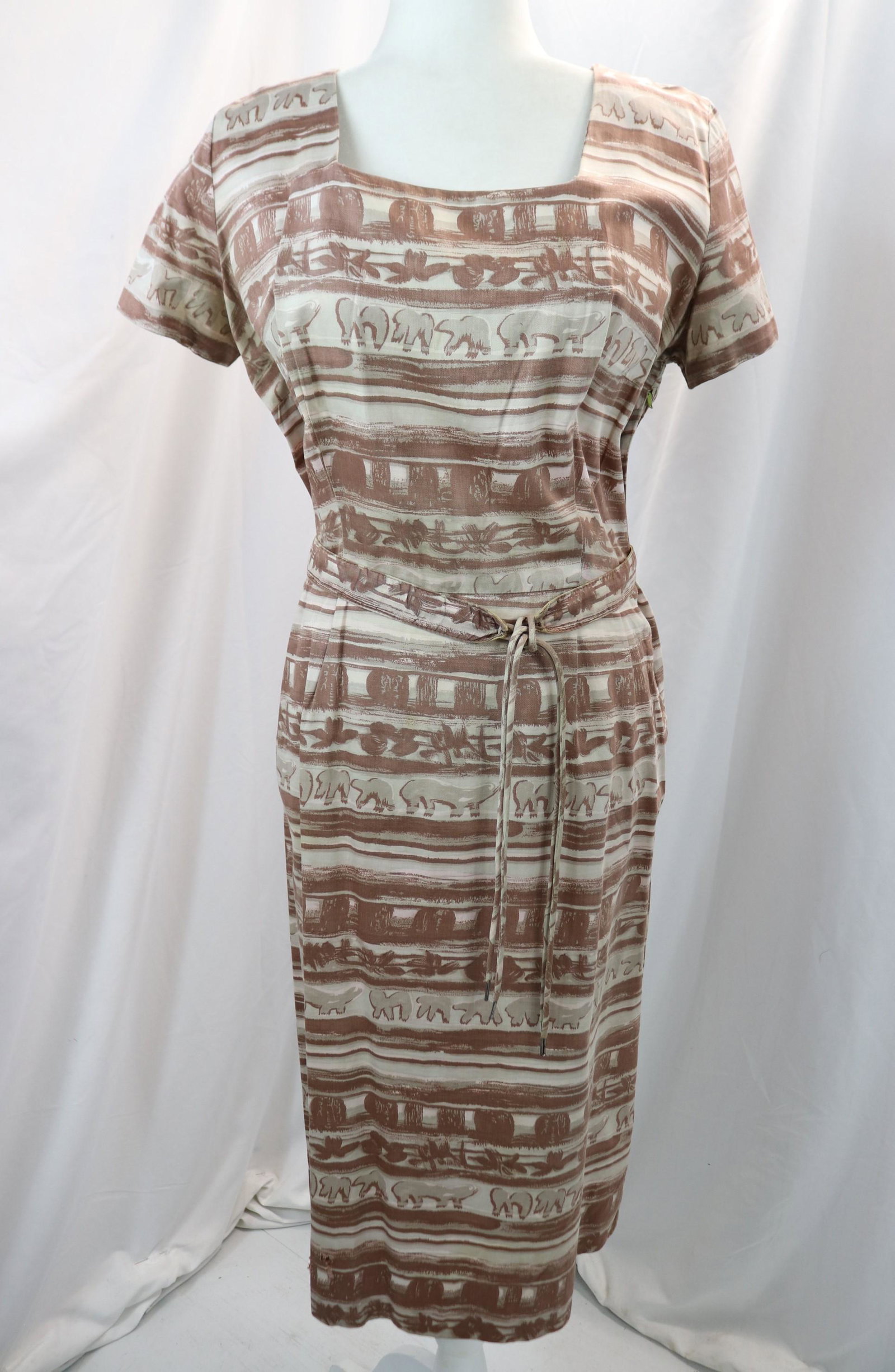 vintage 1950's brown cotton sheath dress: approx. 44 bust, 32 waist, good condition, see photos