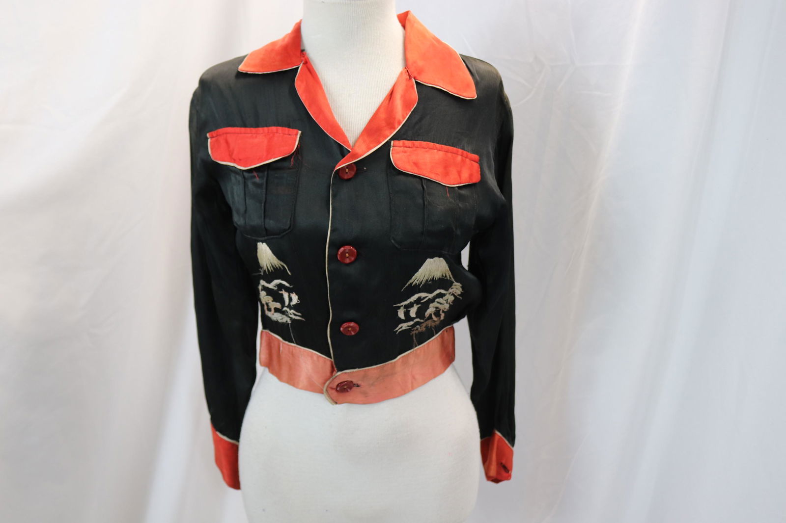 vintage 1940's hand embroidered Japanese crop jacket (1 of 10)