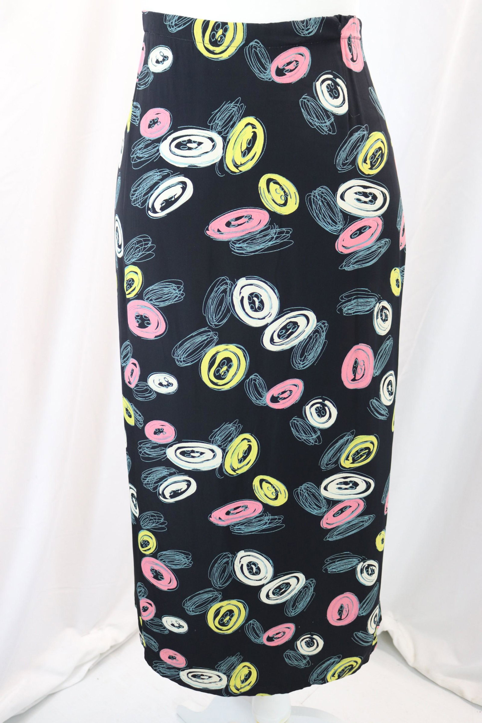 vintage 1950's rayon bold circle print skirt: approx. 32 waist, 42 hip, elastic waistband is stretched out, see photos