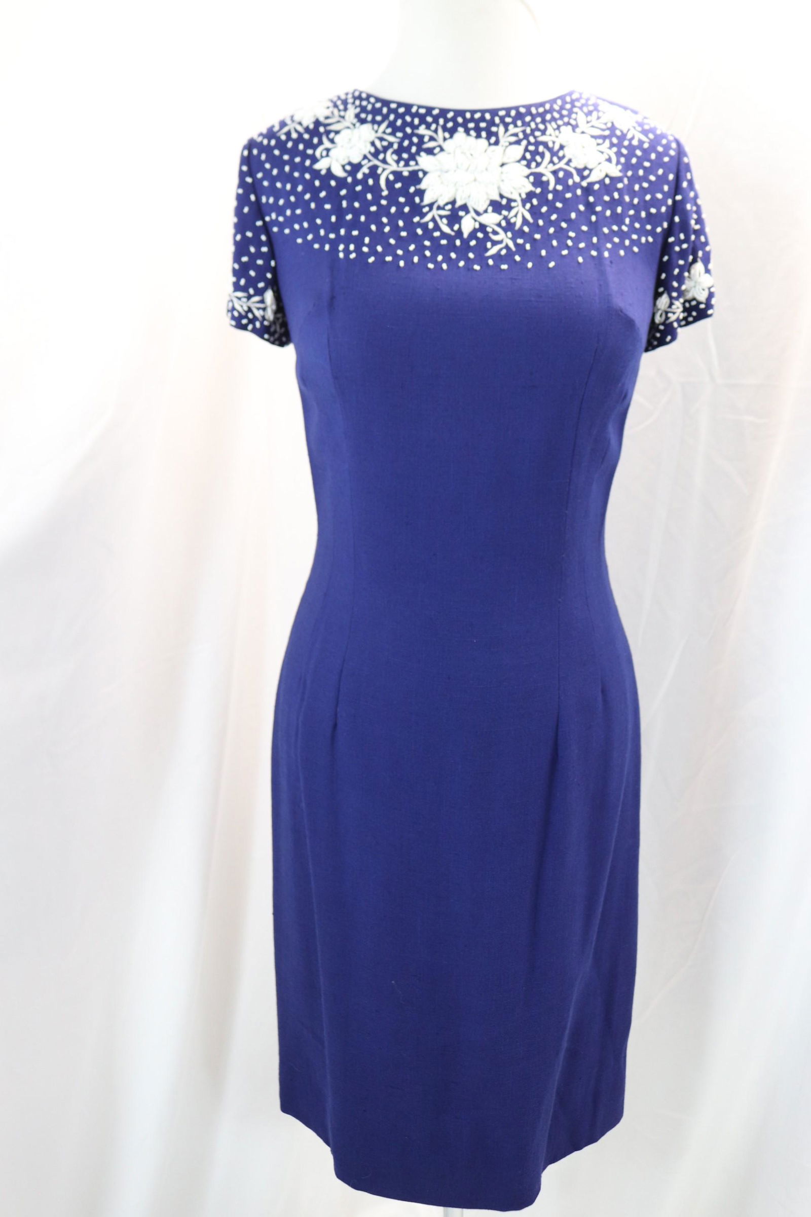 vintage 1960's navy blue linen & beaded wiggle dress (1 of 5)