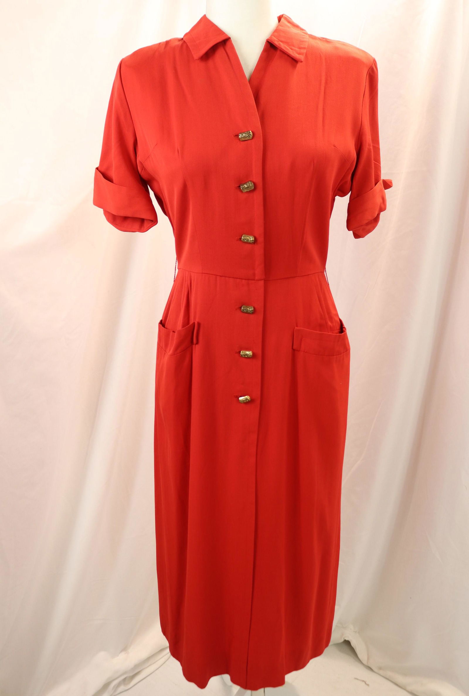 vintage, late 40's red linen pencil dress: approx. 38 bust, 26 waist, 38 hip, good condition, see photos