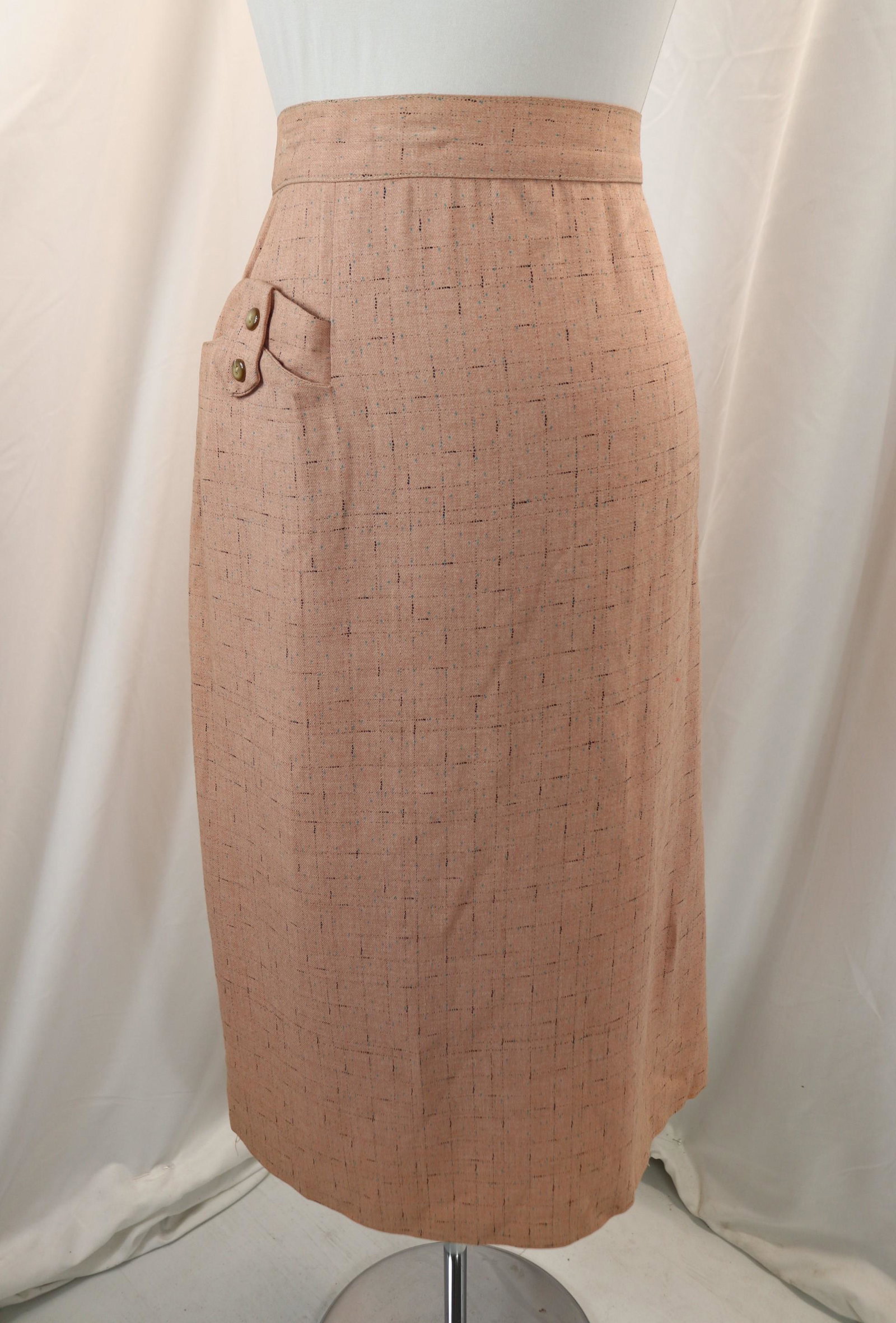 vintage 1950's pink gaberdine fleck skirt: approx. 39 waist, 39 hip, good condition, see photos