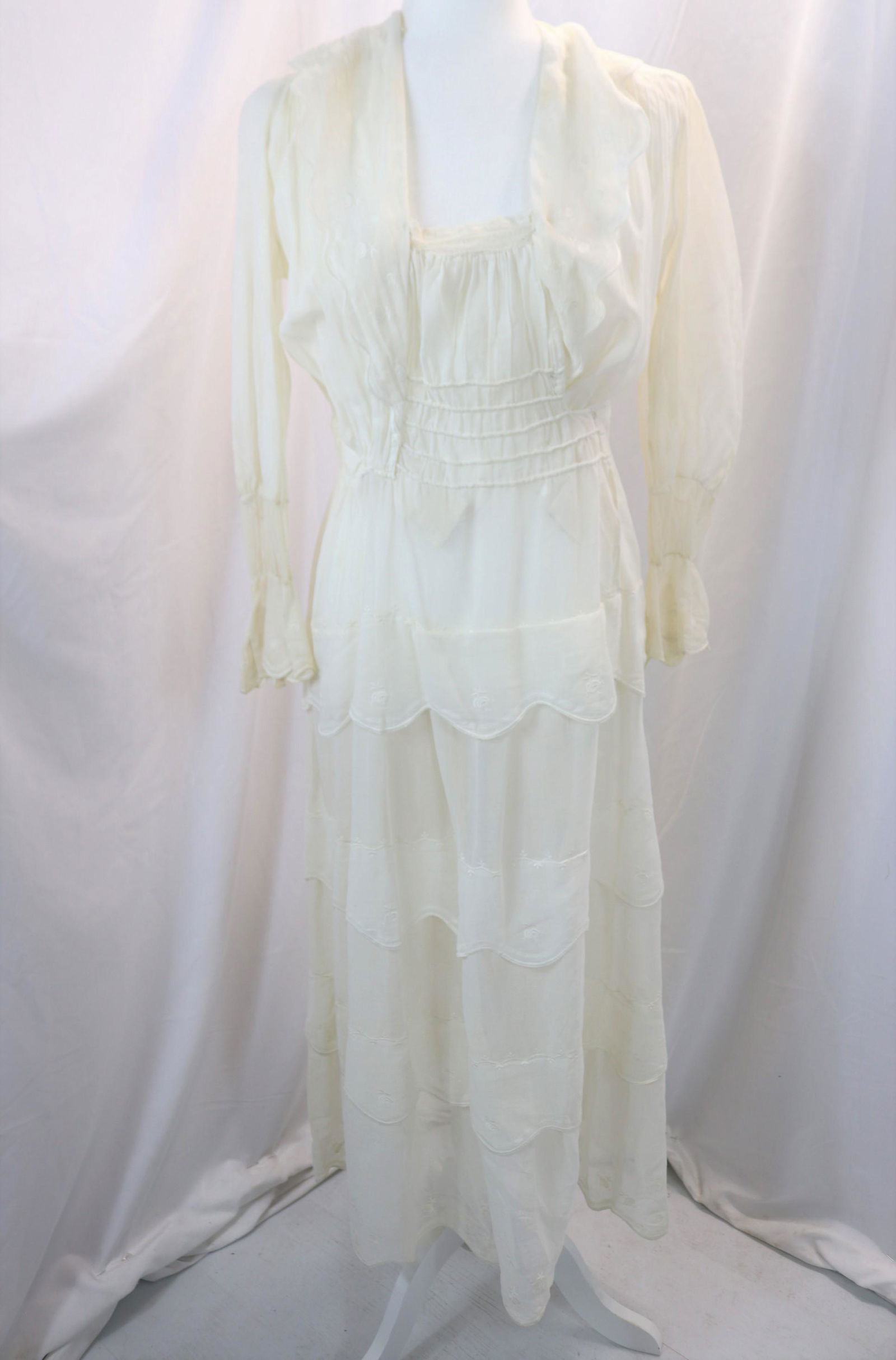 Edwardian 1910's white tea dress (1 of 5)