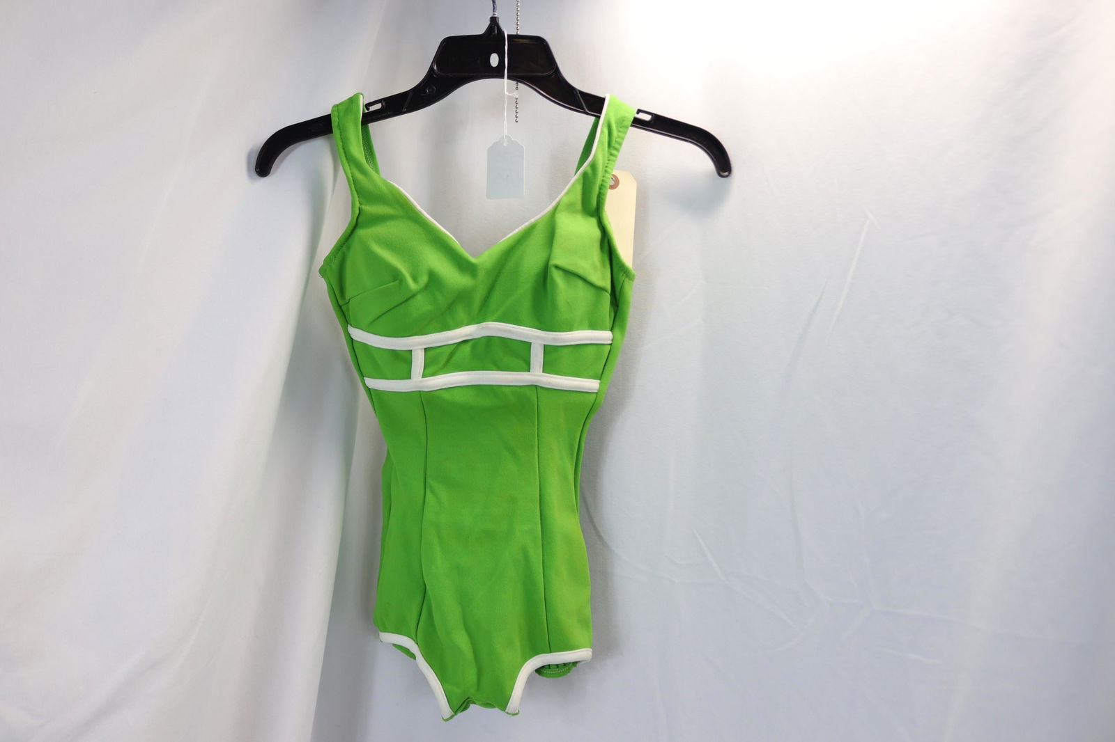vintage 1960's lime green nylon one piece bathing suit: approx. 30 bust, 19-20 waist, good condition, see photos