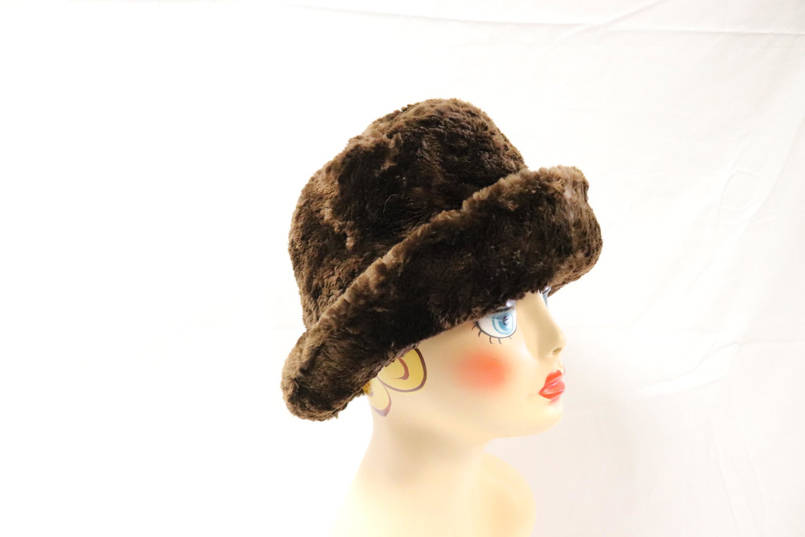 Vintage Jenelle Fur Beaver Cloche Hat (1 of 5)