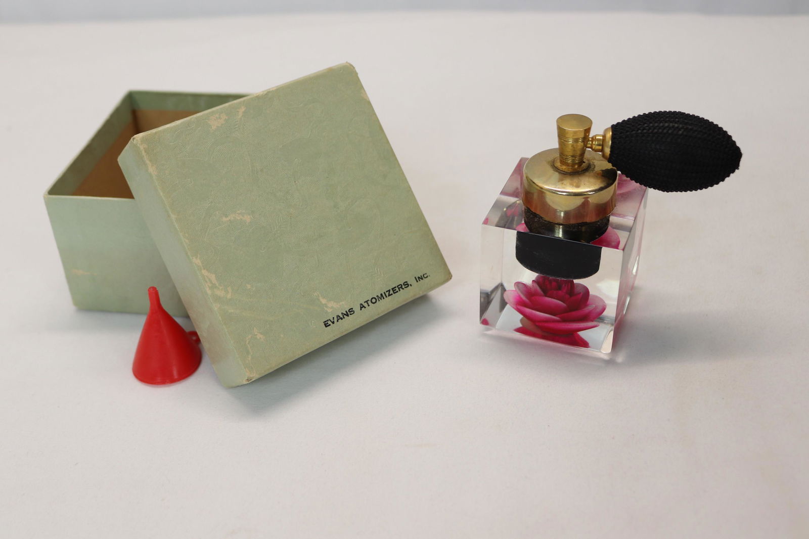 Vintage Lucite Evans Perfume Atomizer New in Box (1 of 8)