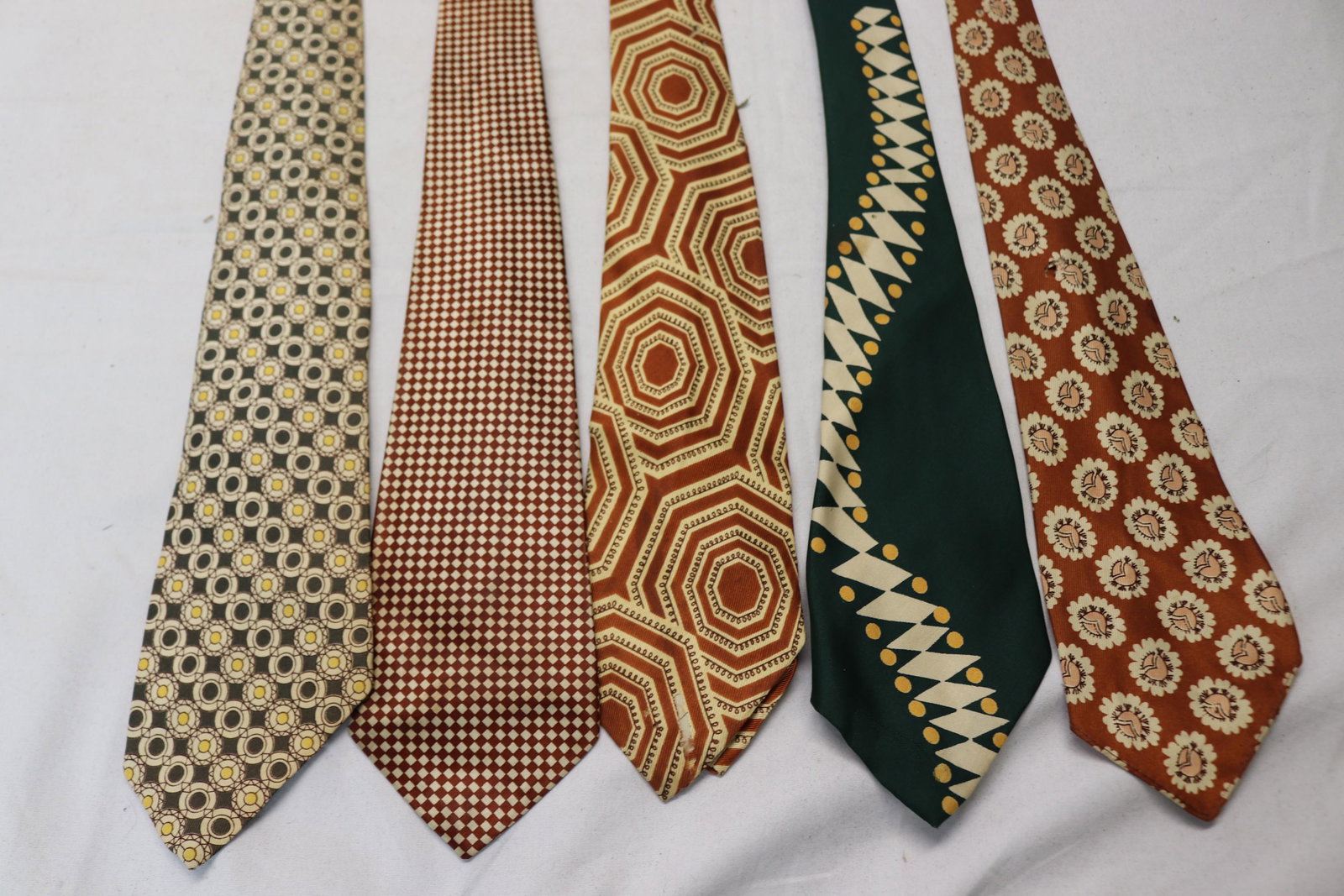 Lot of 5 Men's Vintage Ties (1 of 13)