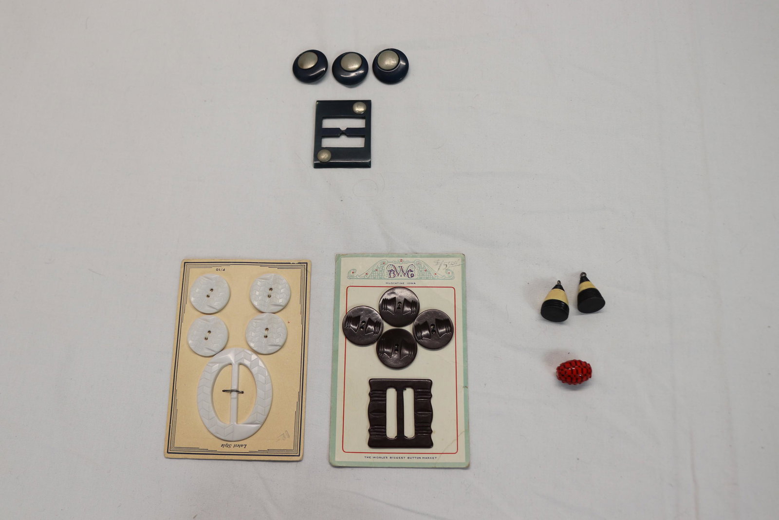 Lot of Vintage Button & Buckle Sets, 3 Sets & Extra Buttons: see photo's
