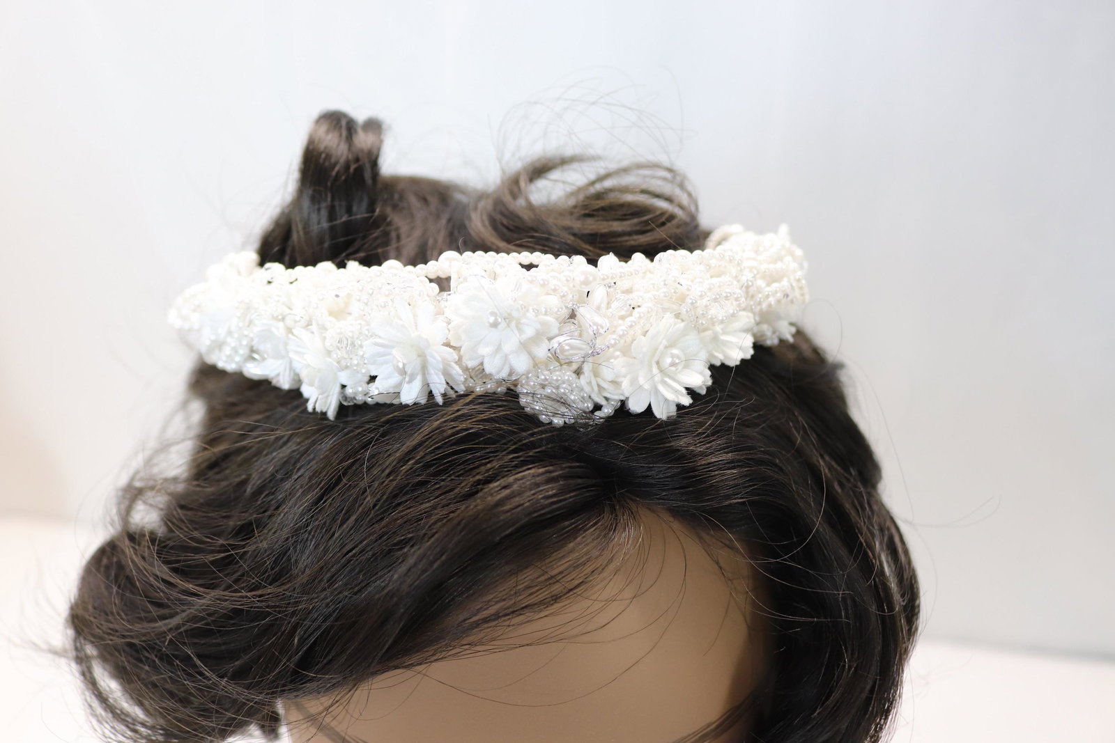 Old Store Stock White Floral & Beaded Tiara: see photo's