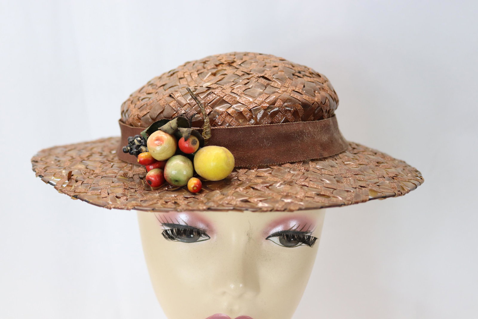 Vintage 1940's Peggy of Worcester Raffia Hat with Fruit Decoration (1 of 7)