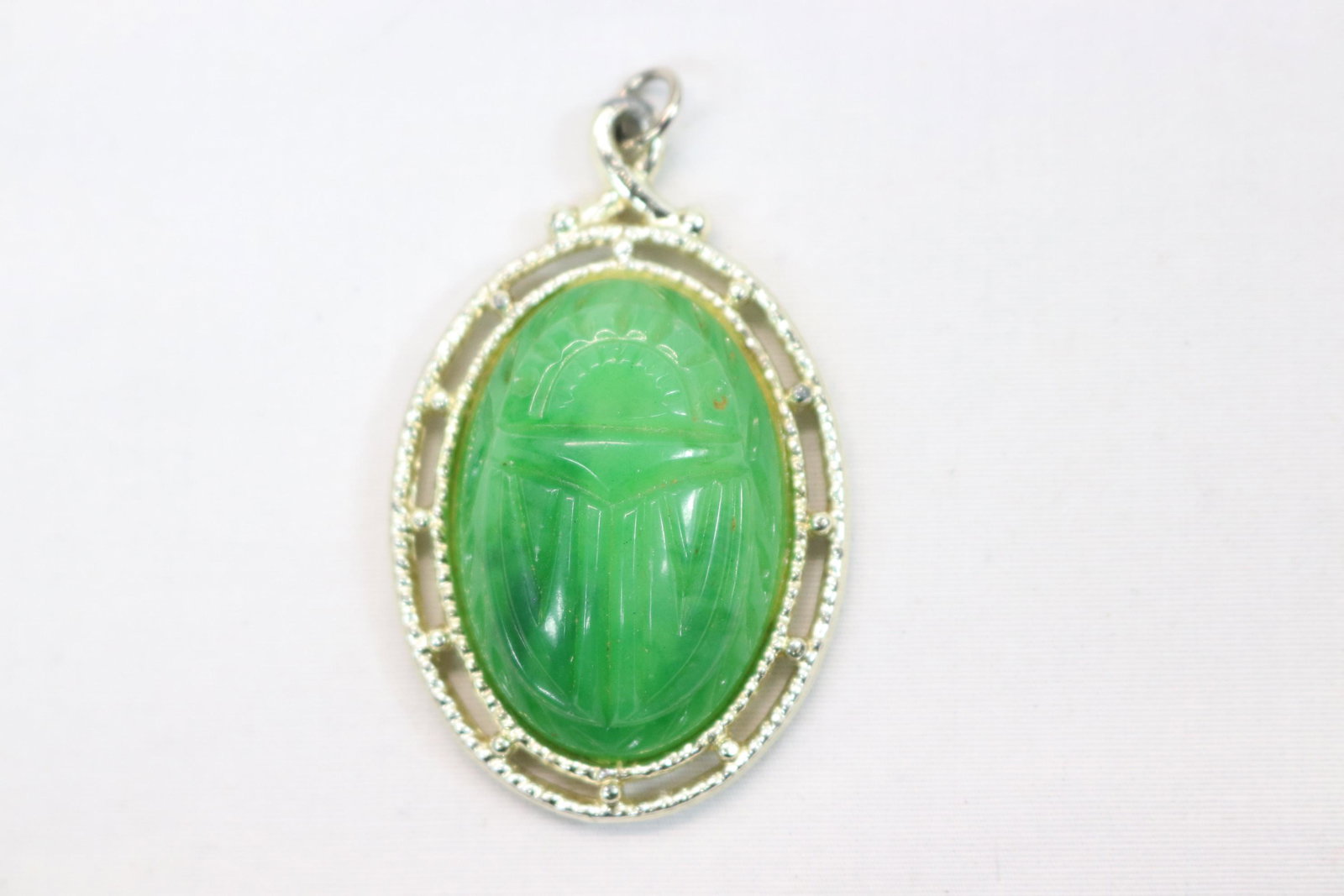 Vintage Scarab Pendent in Green: approx. 2 inches, see photo's