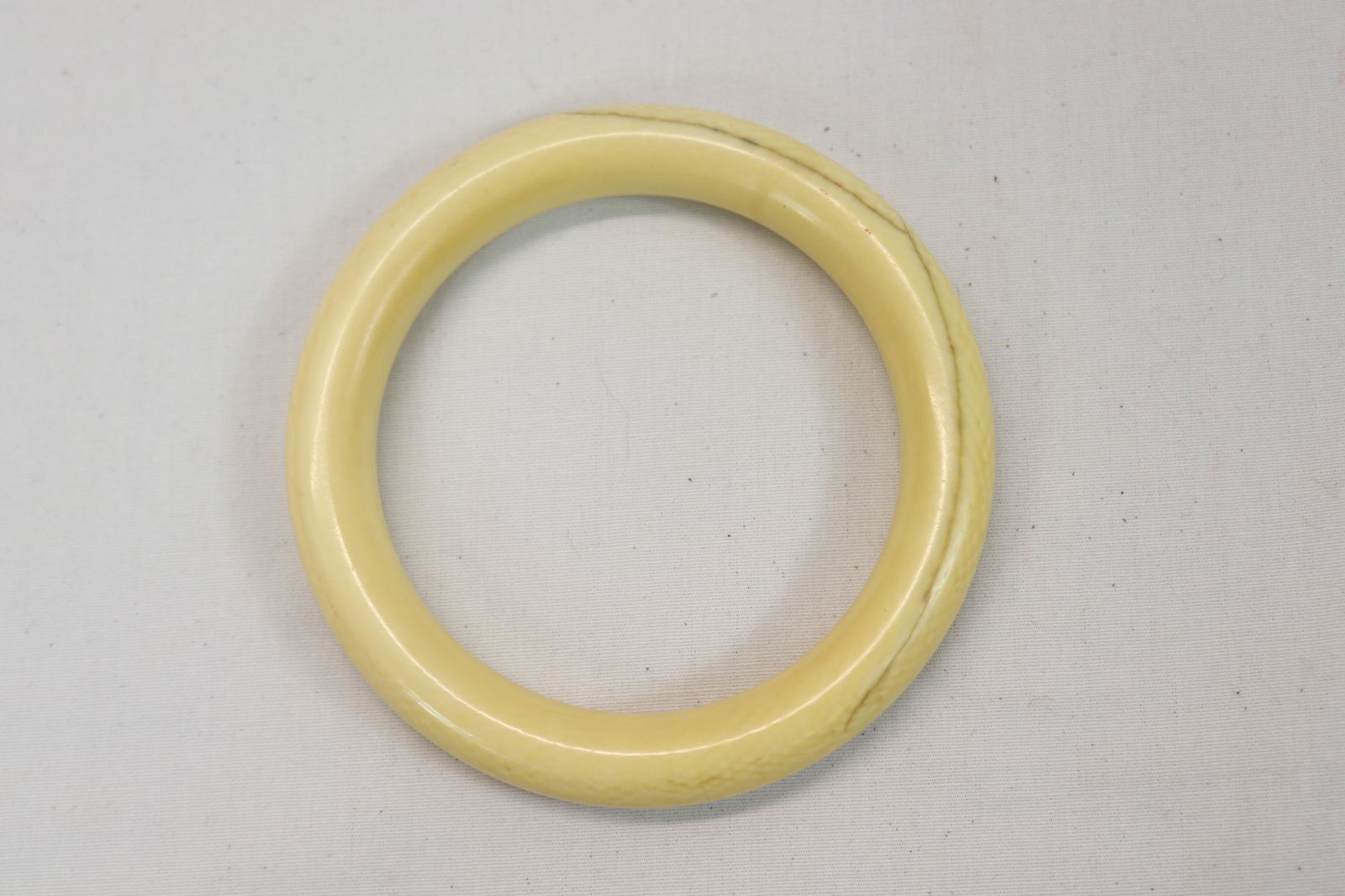 Vintage Carved Bone/Ivory Bangle Bracelet (1 of 2)