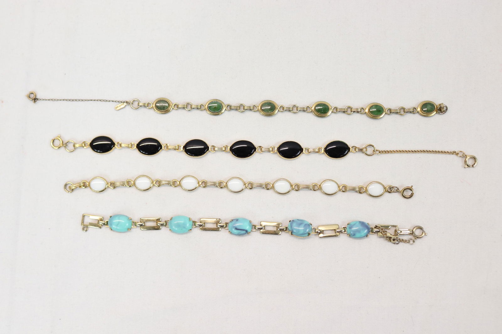 Lot of 4 Glass & Jade Stone Link Bracelets, 1 Sarah Coventry: see photo's