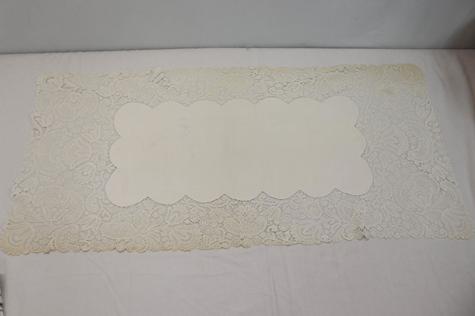 Vintage Brussels Lace Table Runner (1 of 4)