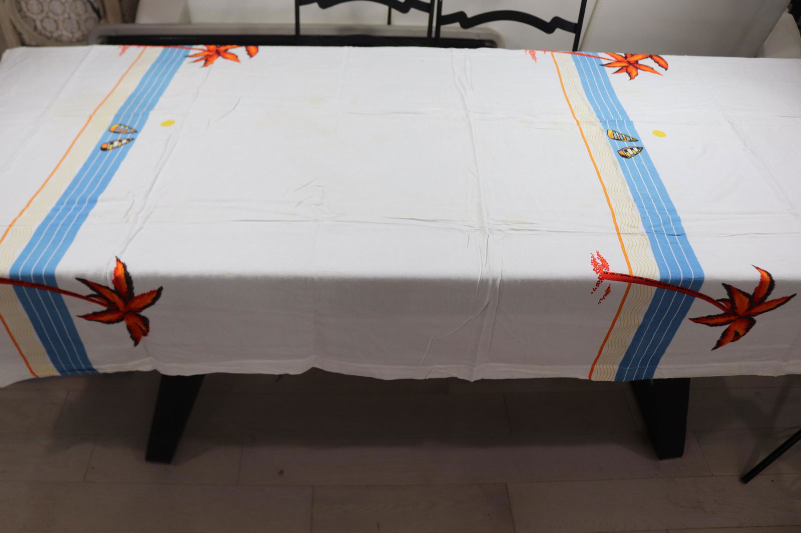 Vintage Fisher Gentile Printed Palm Tree Tablecloth: approx. 50 x 78, some yellow spots, see photo's