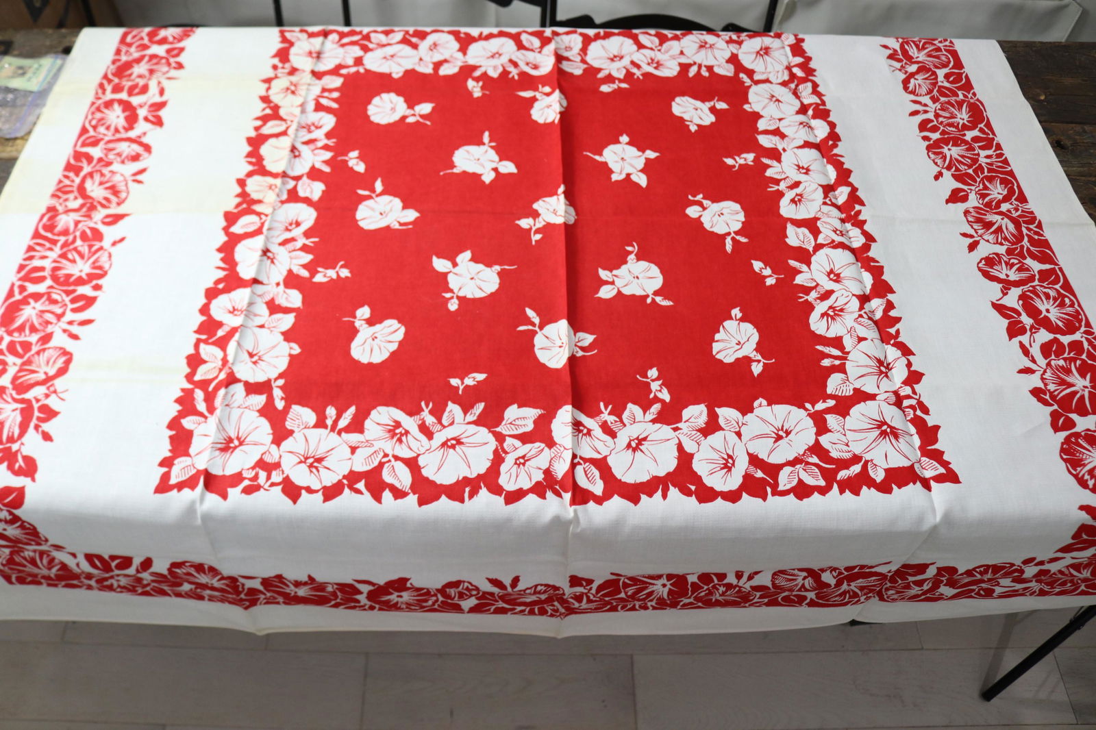 Vintage Old Store Stock Springmaid Cotton Printed Red & White Floral Kitchen Tablecloth (1 of 9)