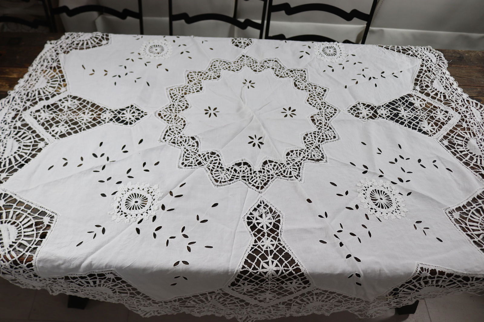 Vintage Round White Lace & Crochet Cut Work Tablecloth (1 of 11)