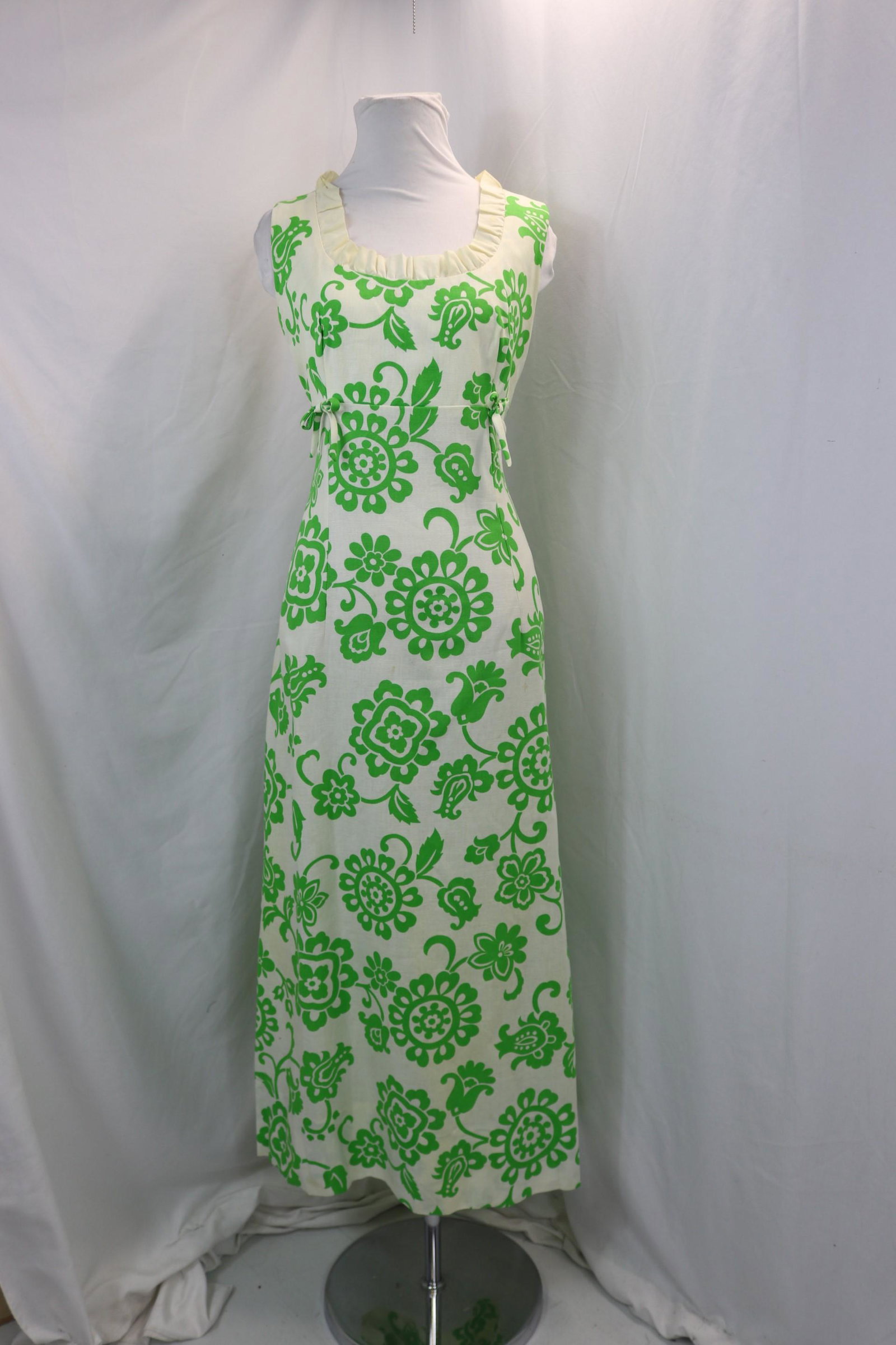 Vintage 1960's Green & White Cotton Empire Waist Maxi Dress: approx. 36 bust, 32 waist, soiled ruffle around neck, some stains, see photo's