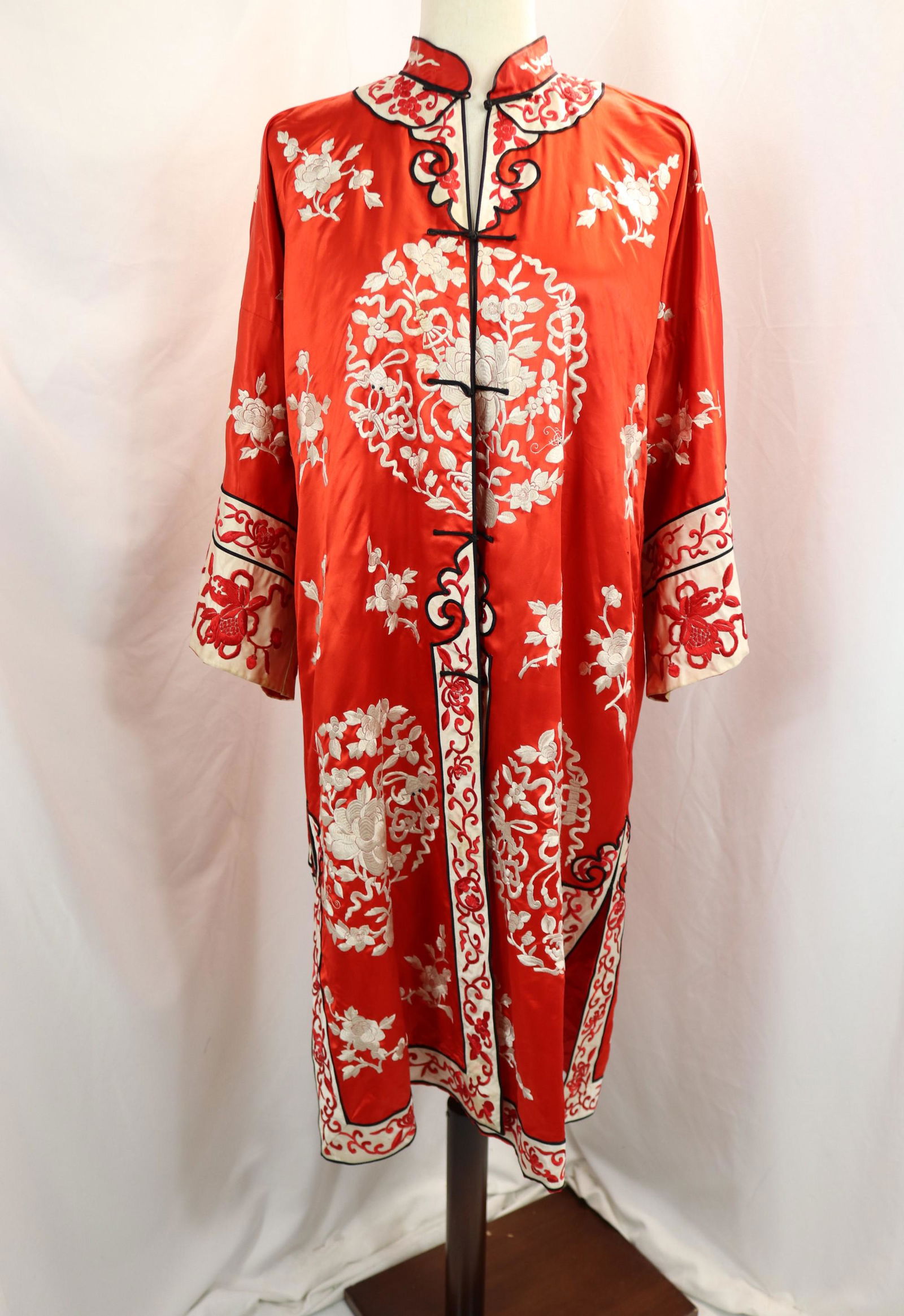 Vintage 1940's Red Silk Embroidered Cheongsam Robe (1 of 14)