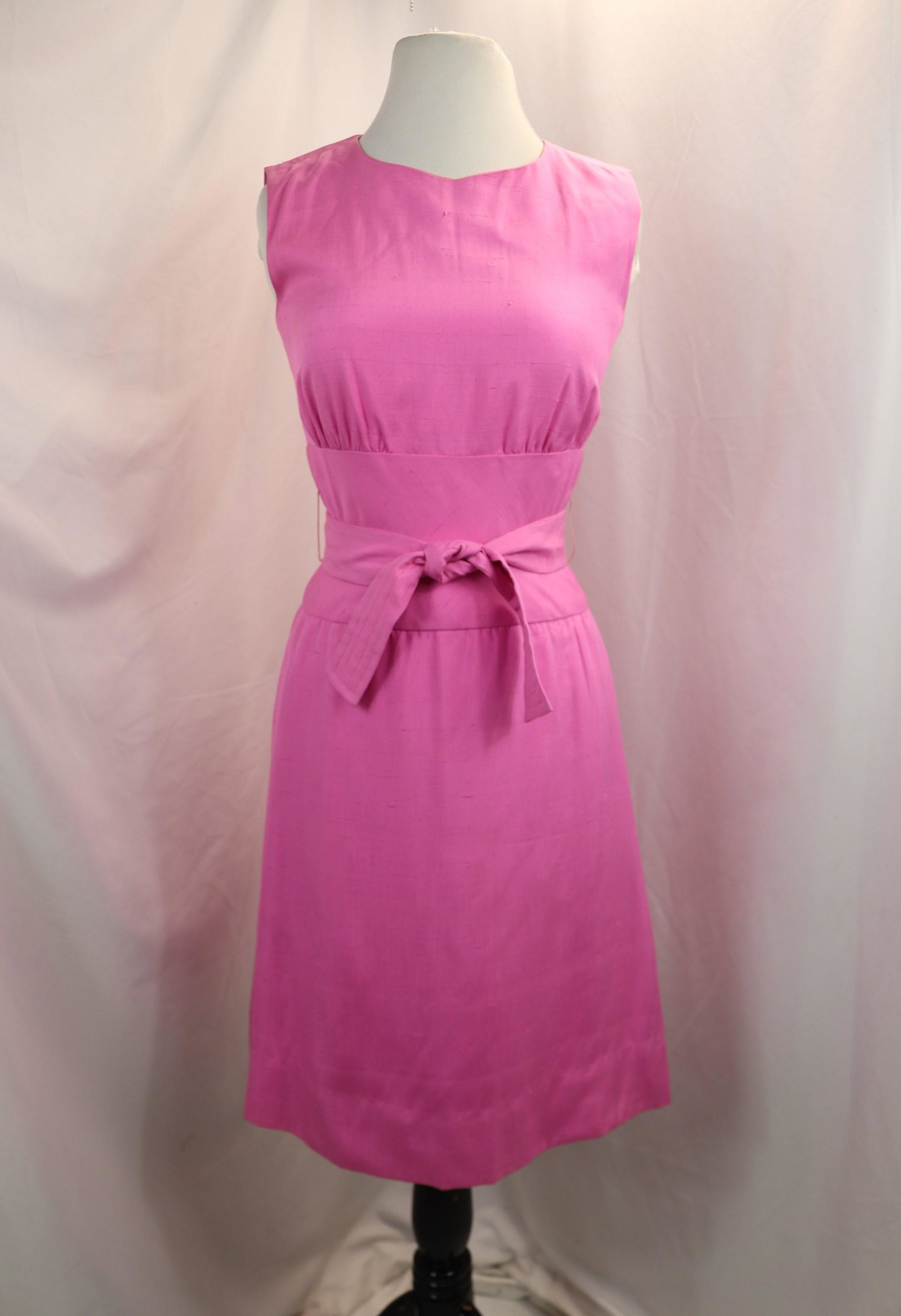 Vintage 1960's B Huragge Pink Raw Silk Sheath Style Dress with Tie Belt: approx. 34 bust, 30 waist, good condition, see photo's